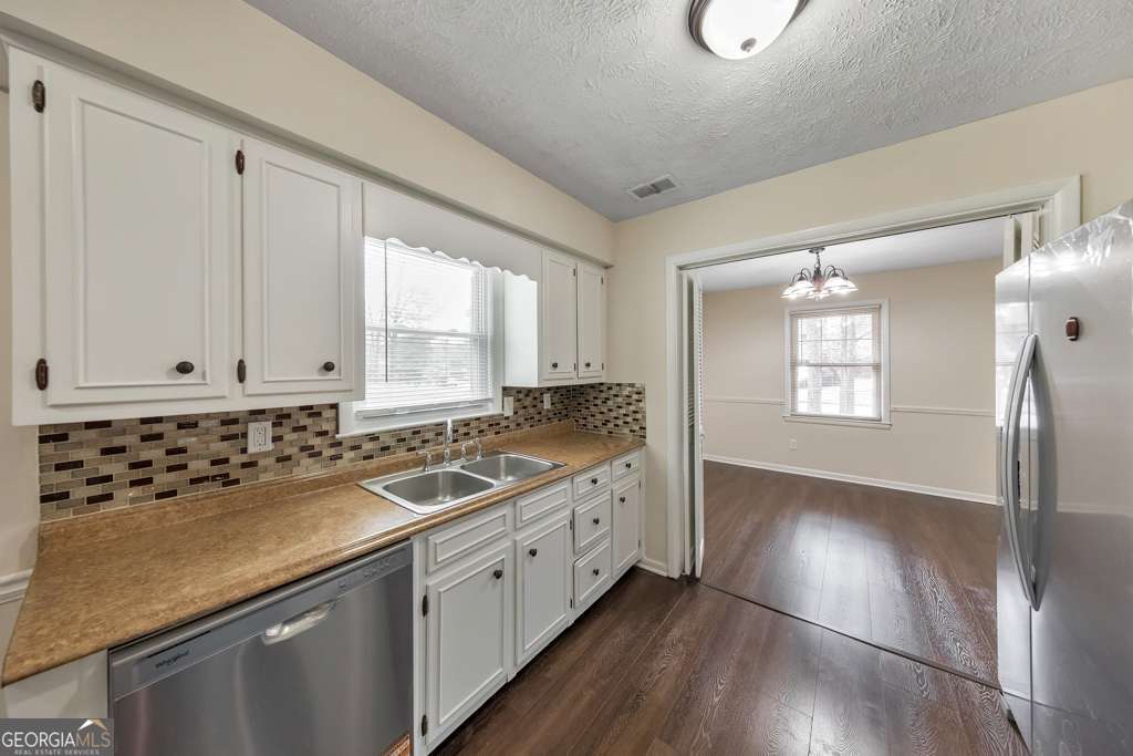 6675 Leisure Trail Atlanta GA 30349