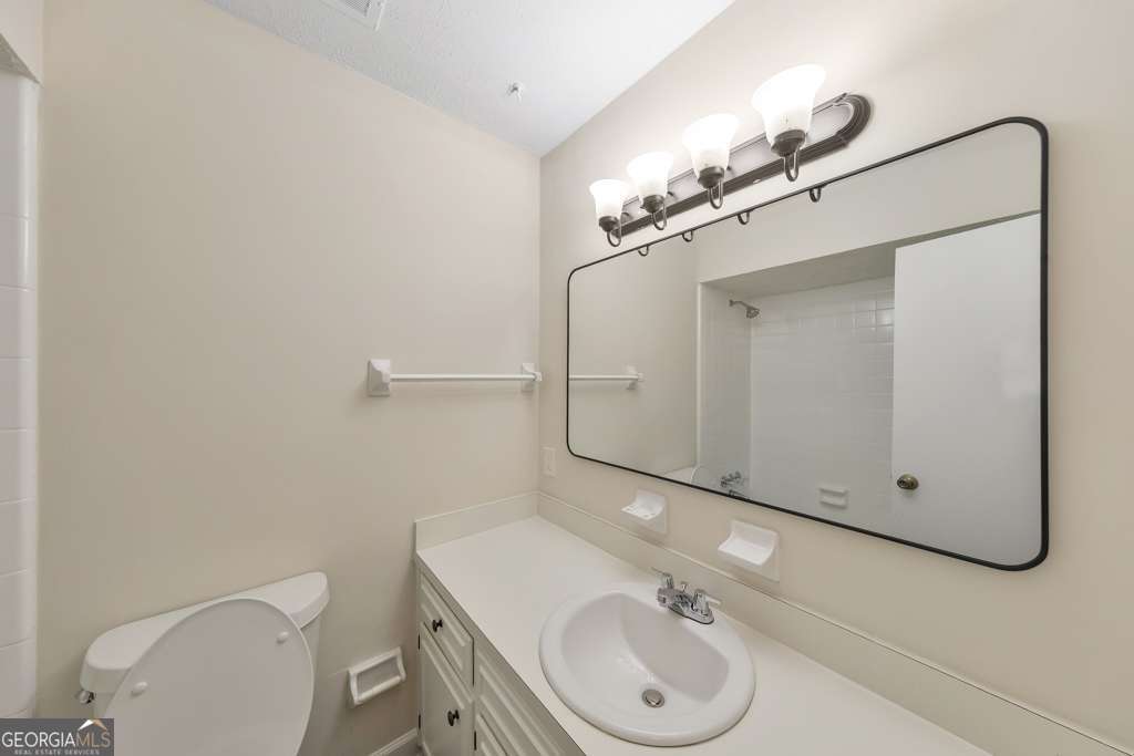 6675 Leisure Trail Atlanta GA 30349