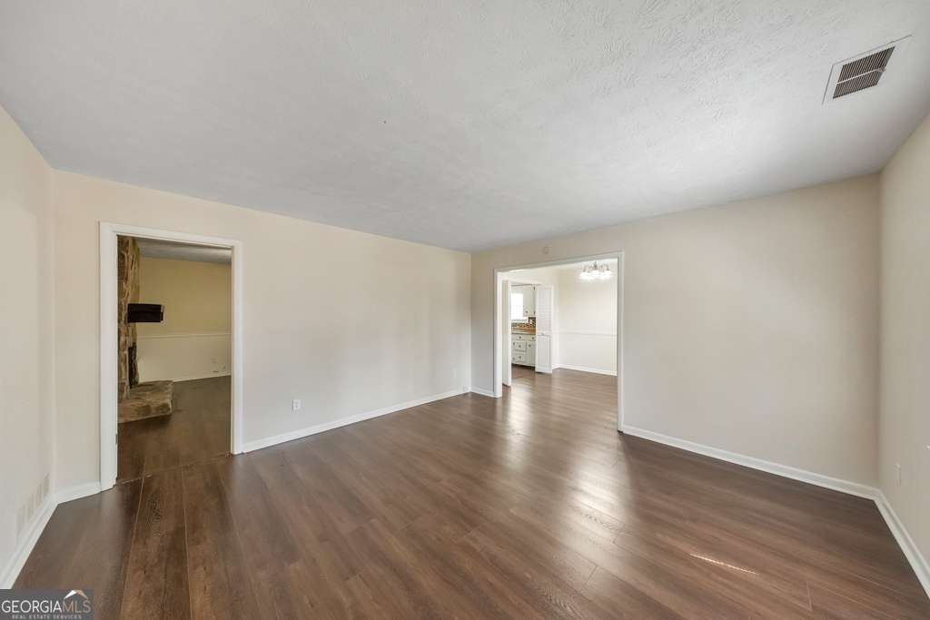 6675 Leisure Trail Atlanta GA 30349