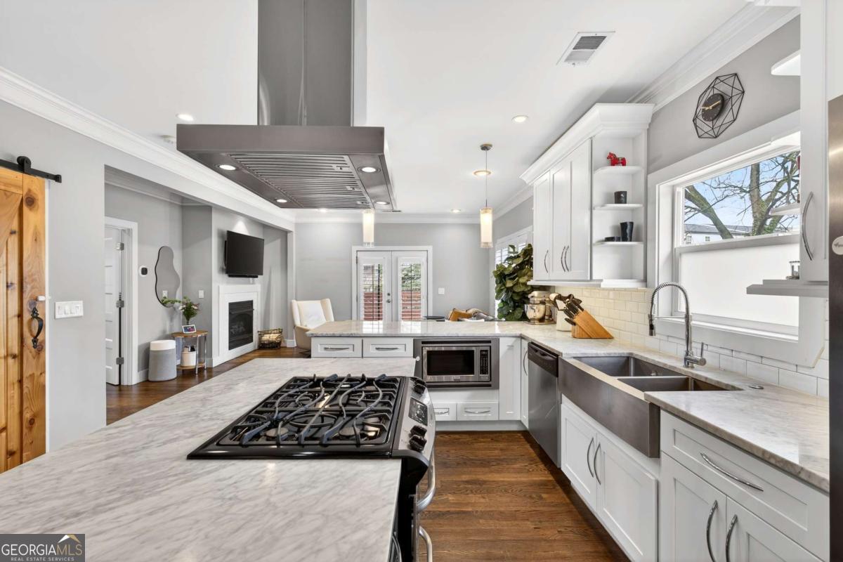 20 Sanderson Street NE Atlanta GA 30307