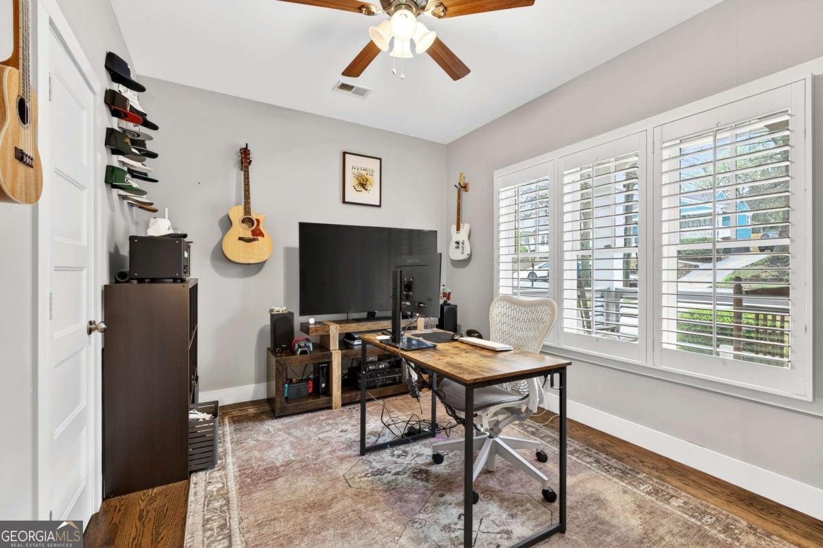20 Sanderson Street NE Atlanta GA 30307