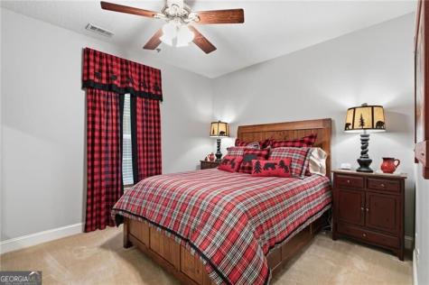 92 Gleneagle Court Clayton GA 30525