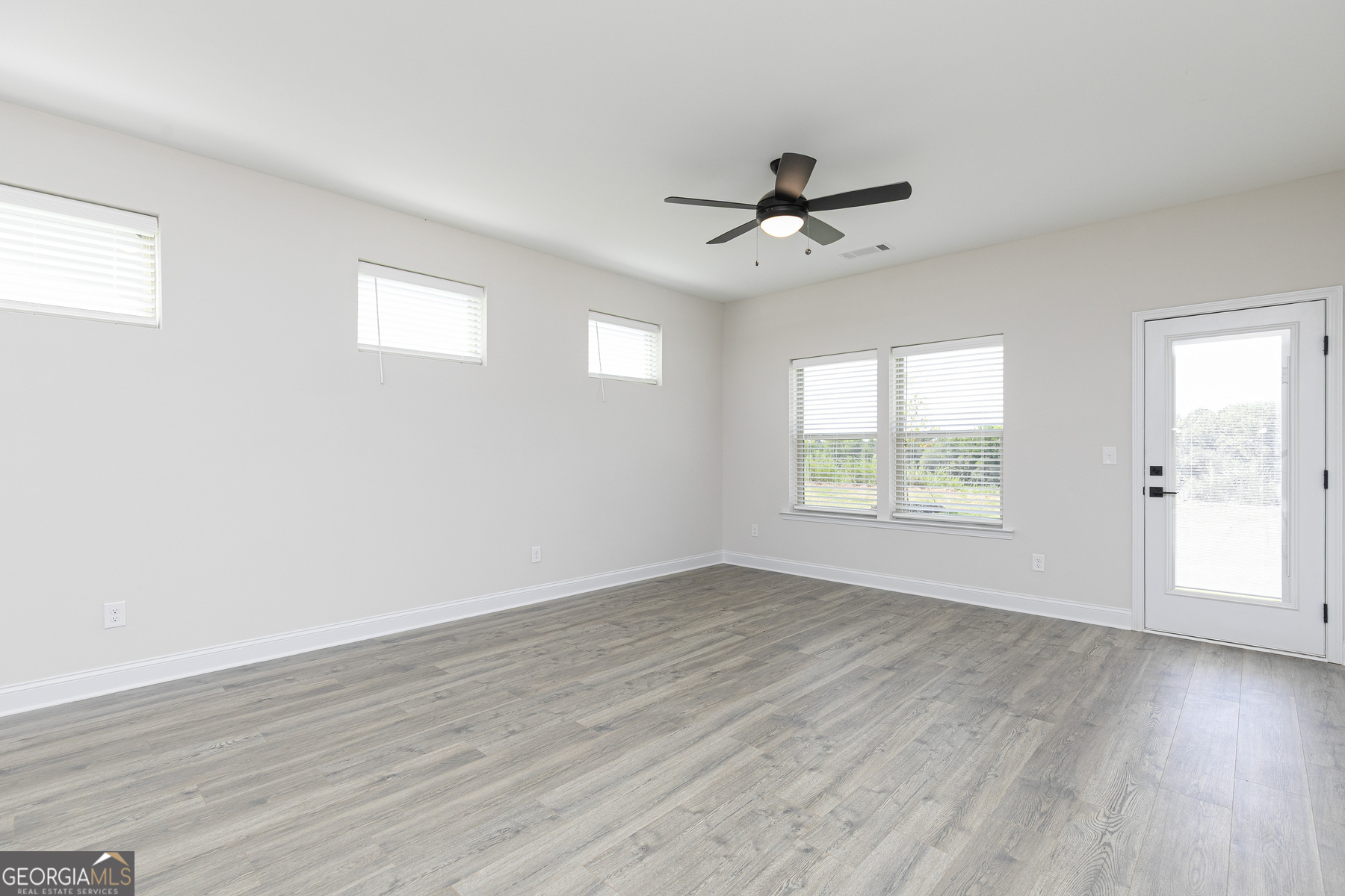 586 Cantrell Drive Dallas GA 30157