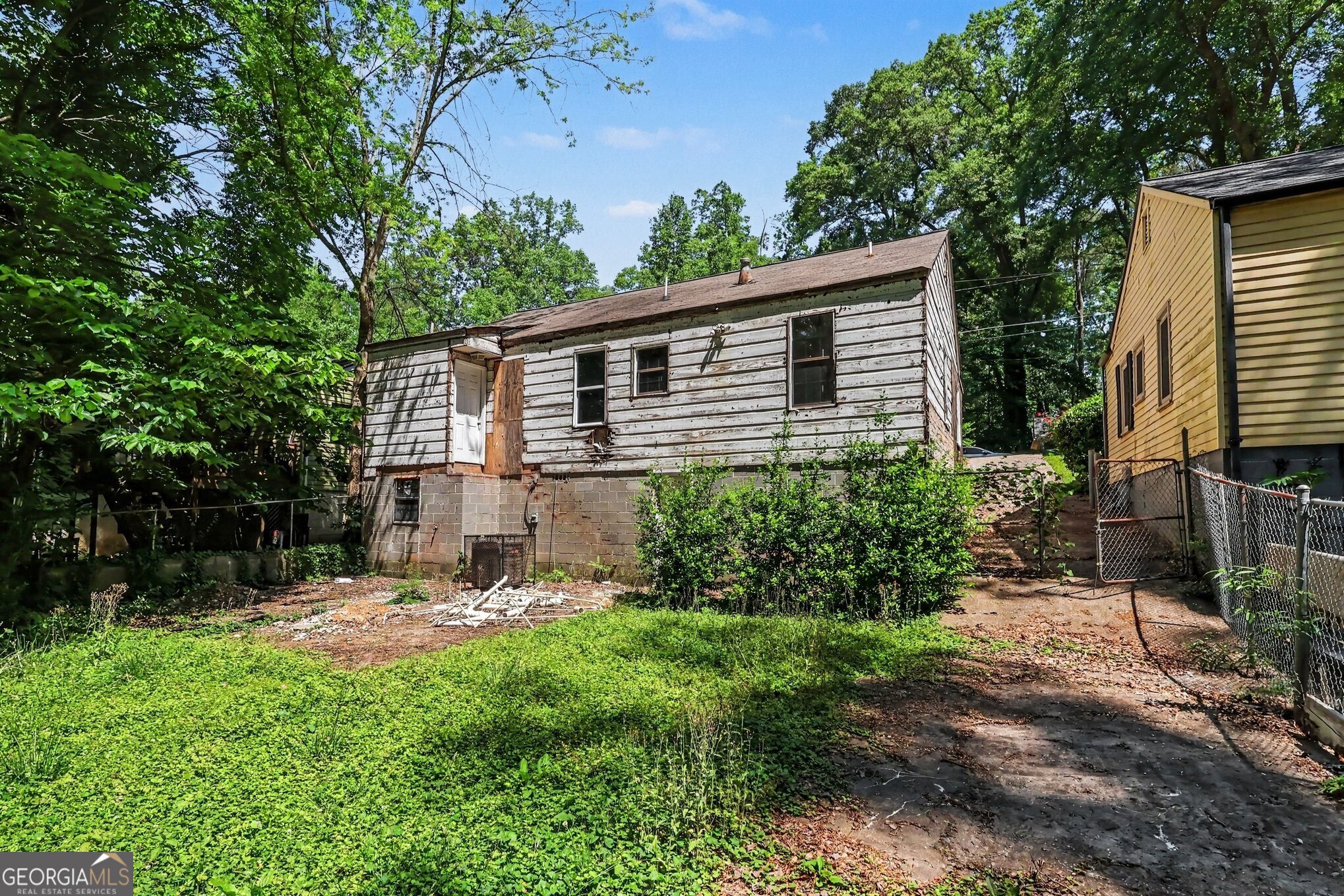 1676 S Olympian Way SW Atlanta GA 30310