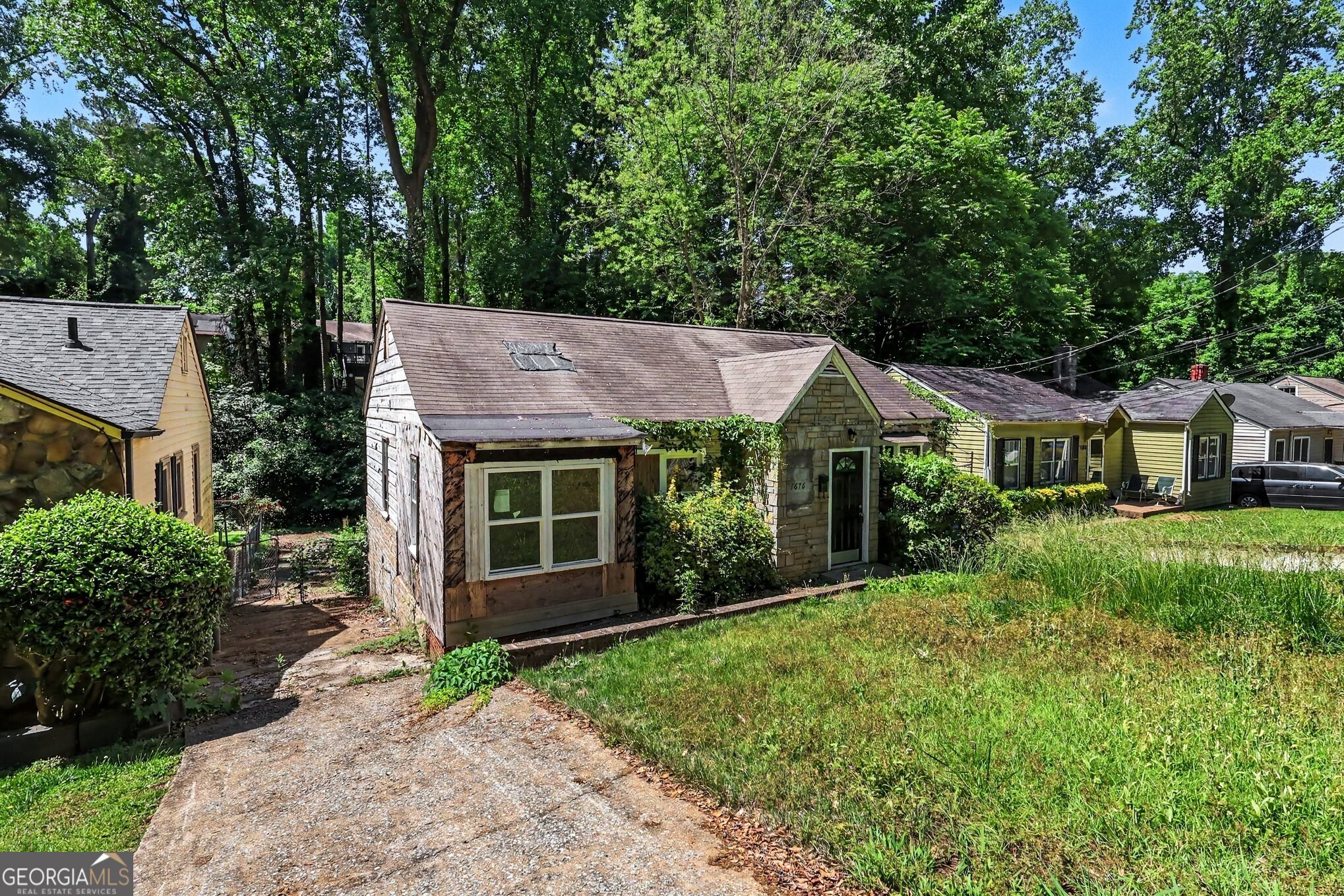 1676 S Olympian Way SW Atlanta GA 30310