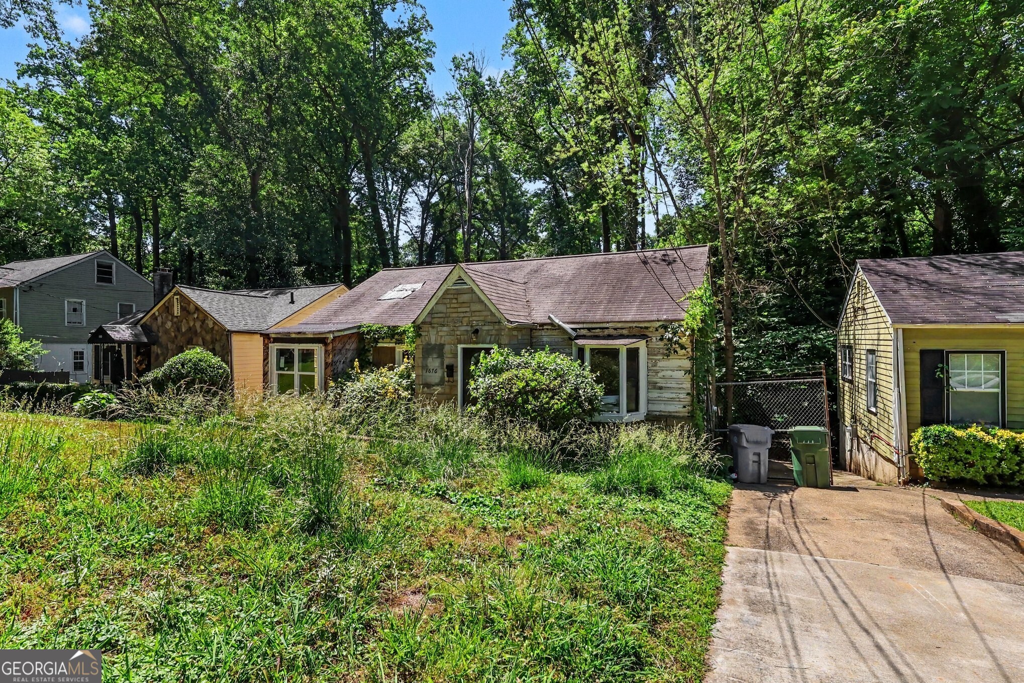1676 S Olympian Way SW Atlanta GA 30310