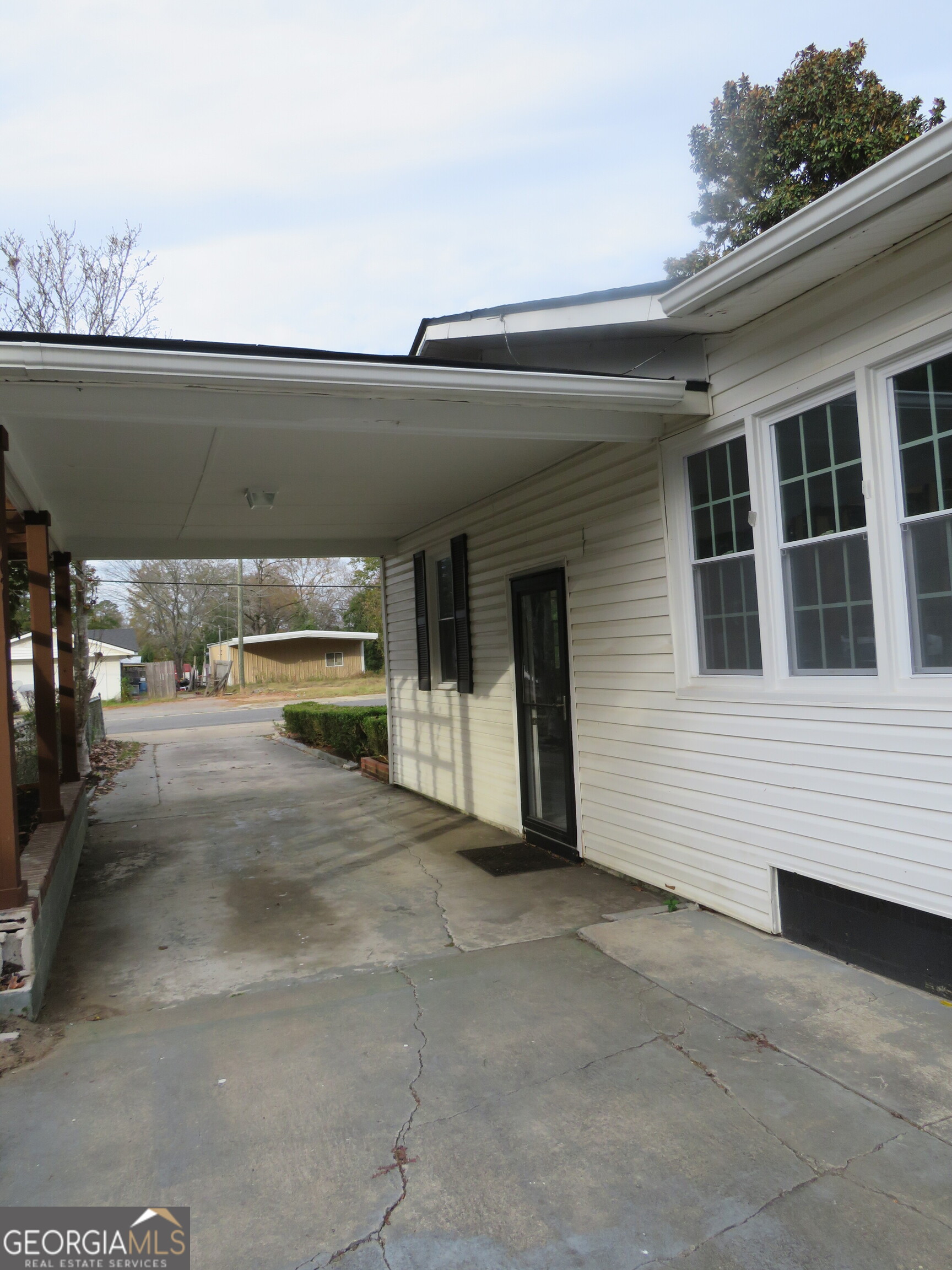 413 W Floyd Street Sandersville GA 31082