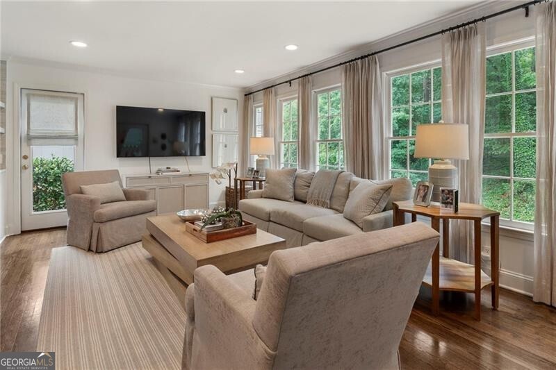 3092 Rhodenhaven Drive NW Atlanta GA 30327