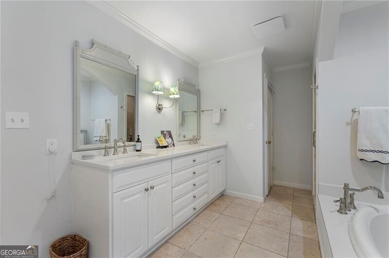 3092 Rhodenhaven Drive NW Atlanta GA 30327