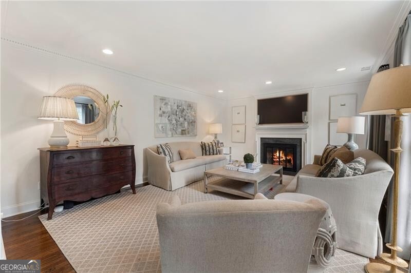 3092 Rhodenhaven Drive NW Atlanta GA 30327
