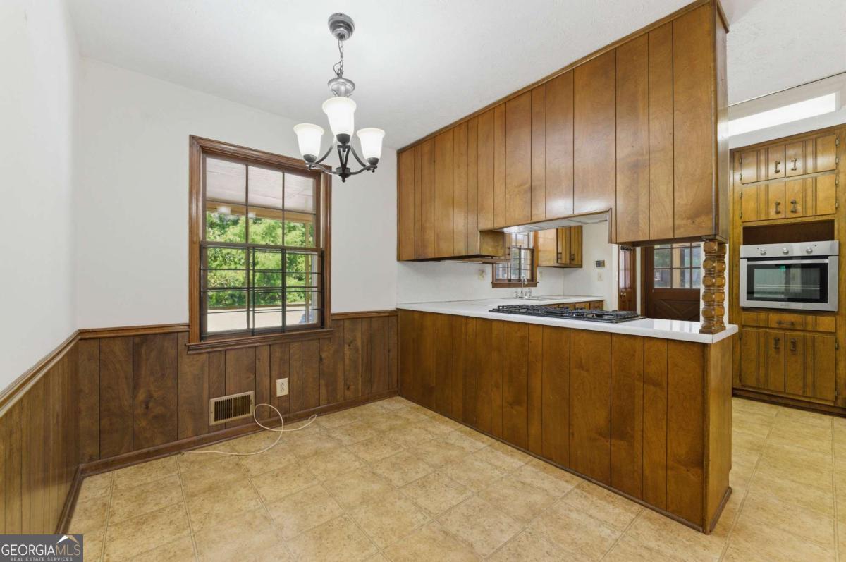 2485 Maple Street Snellville GA 30078