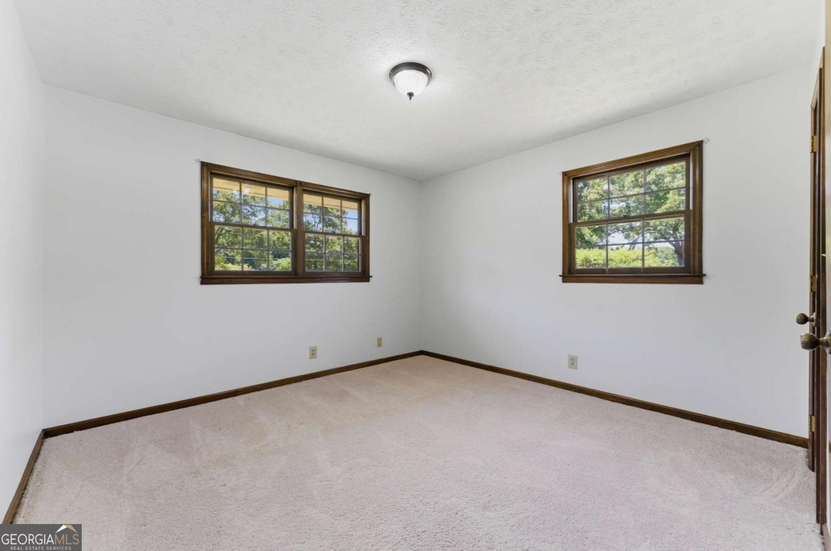 2485 Maple Street Snellville GA 30078