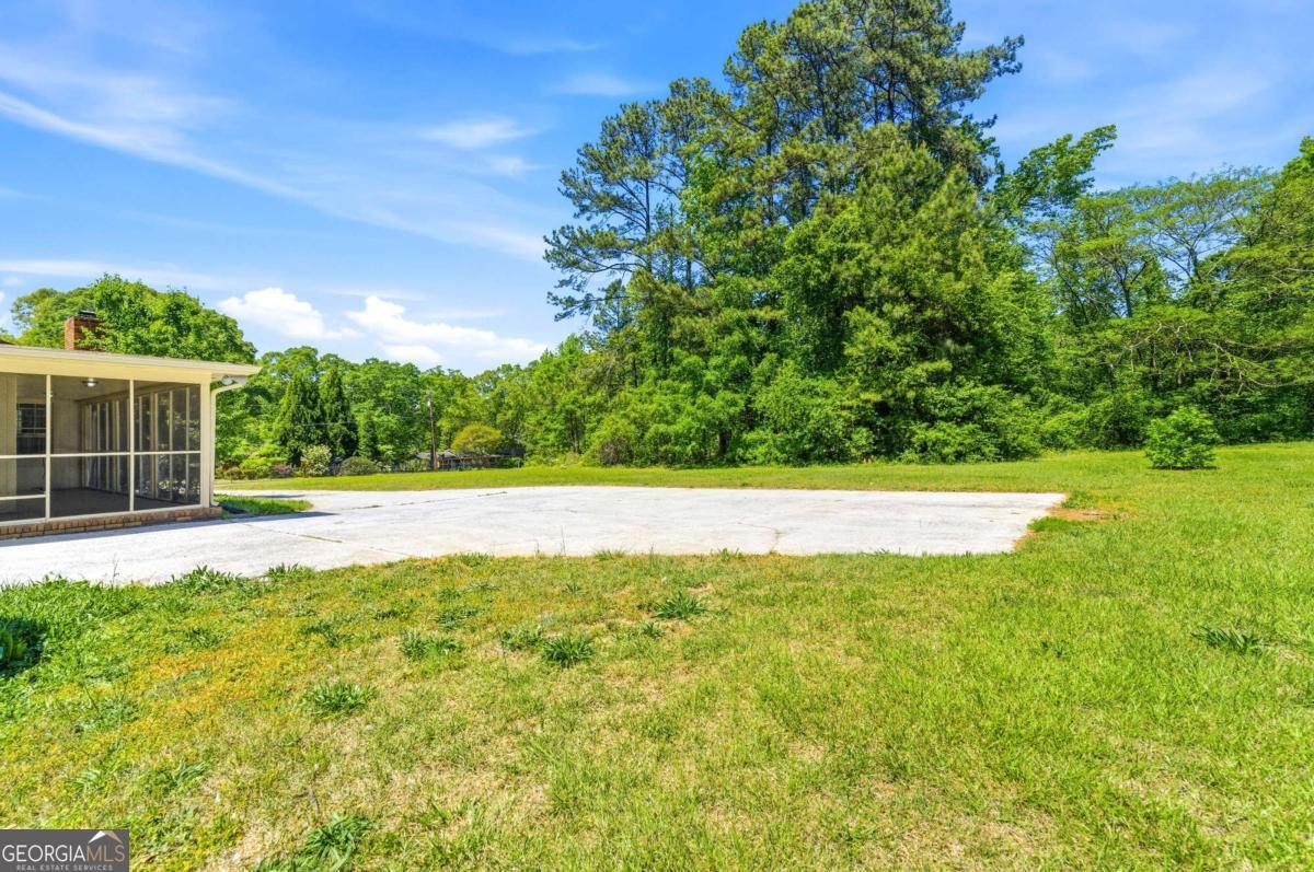 2485 Maple Street Snellville GA 30078