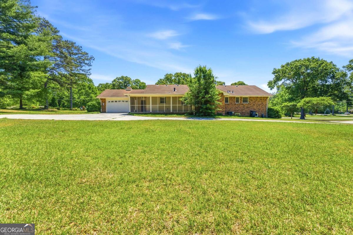 2485 Maple Street Snellville GA 30078