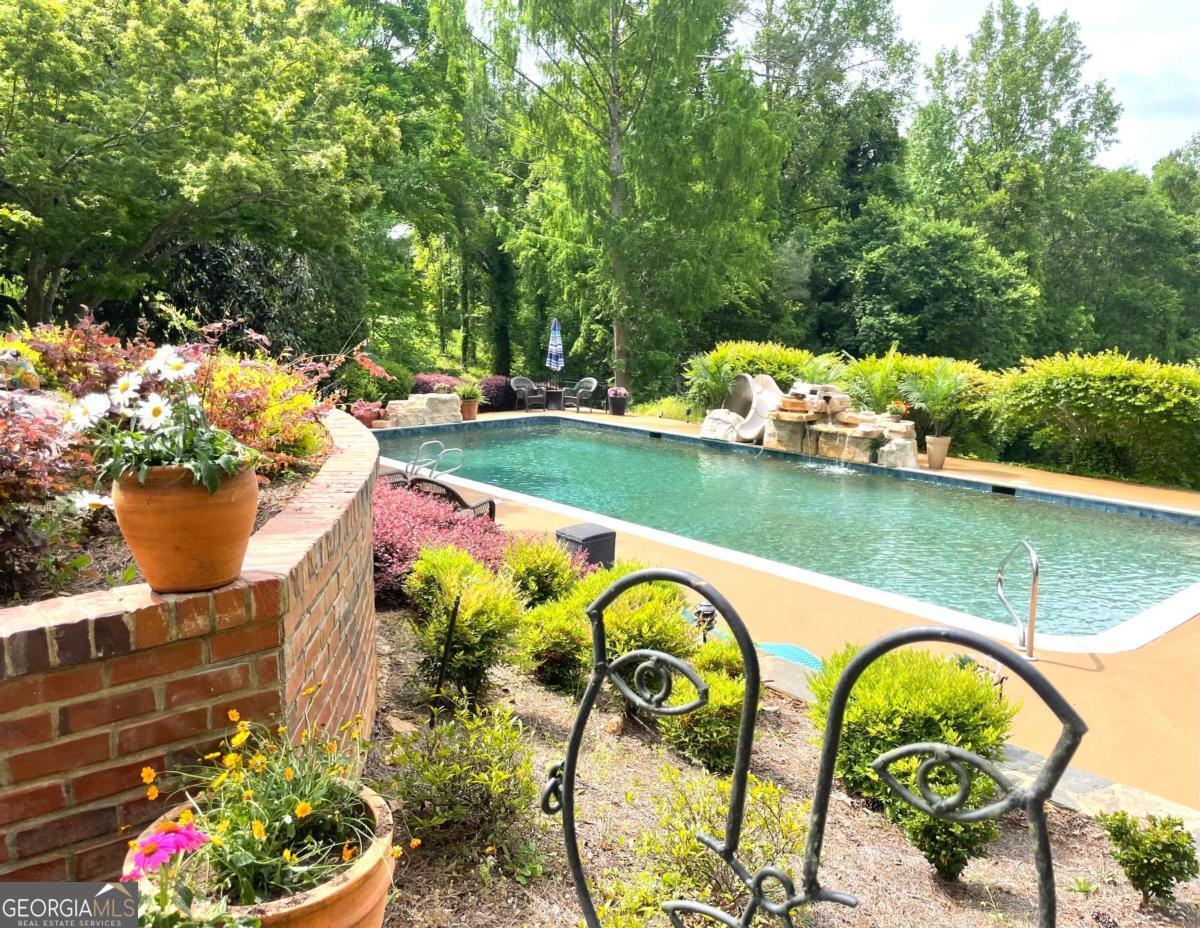 255 Plum Nelly Road Athens GA 30606