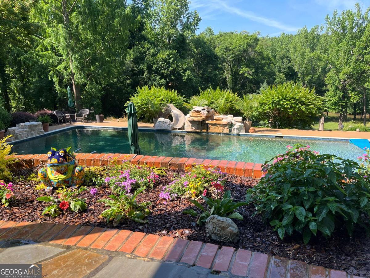 255 Plum Nelly Road Athens GA 30606