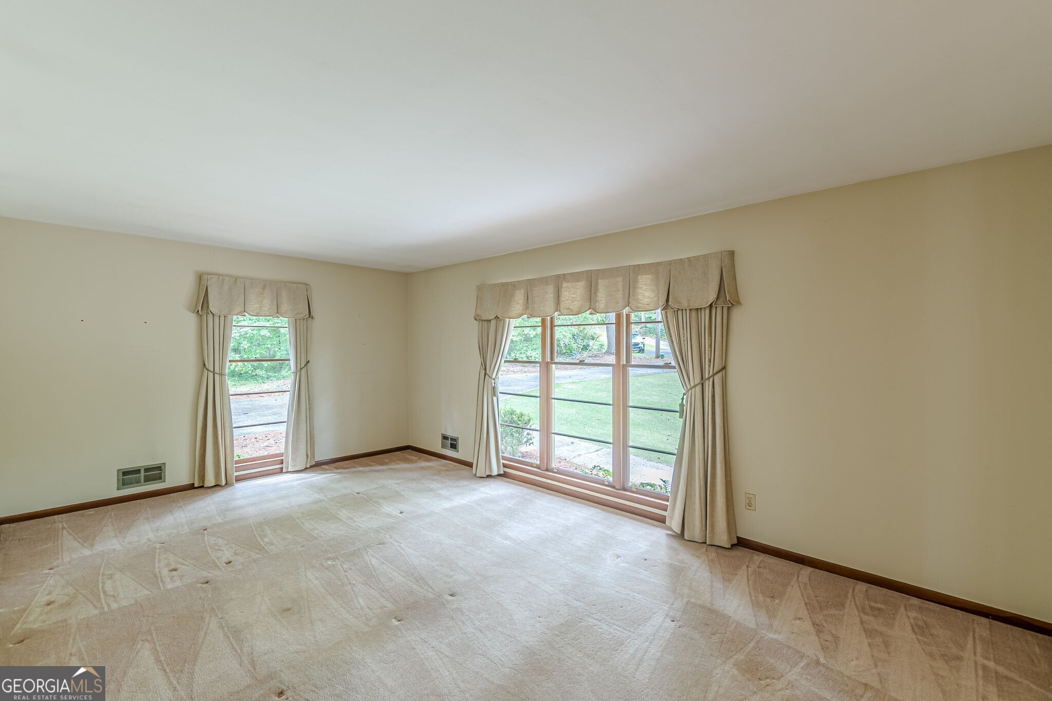 5817 Little Mountain Drive Ellenwood GA 30294