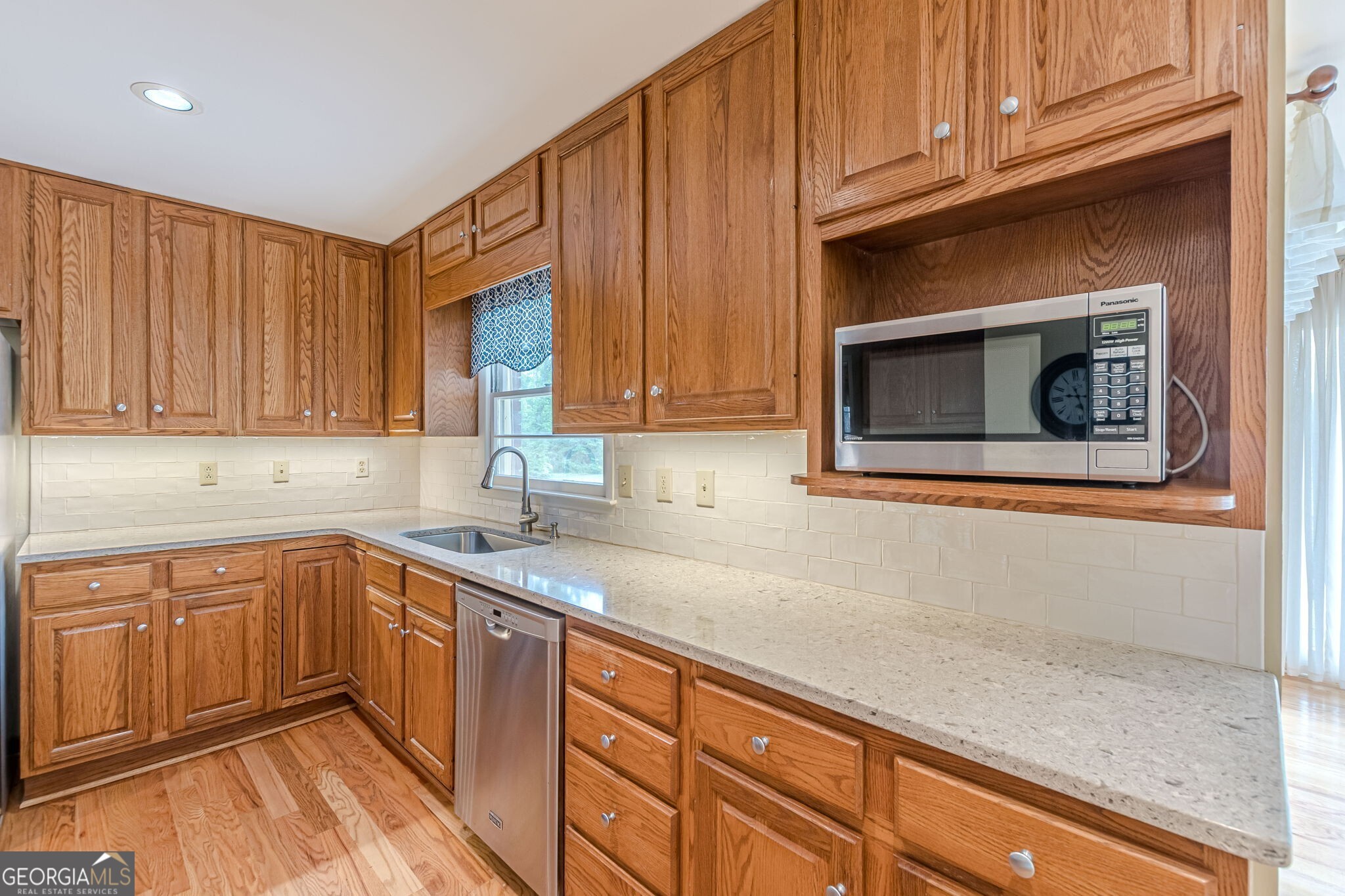 5817 Little Mountain Drive Ellenwood GA 30294