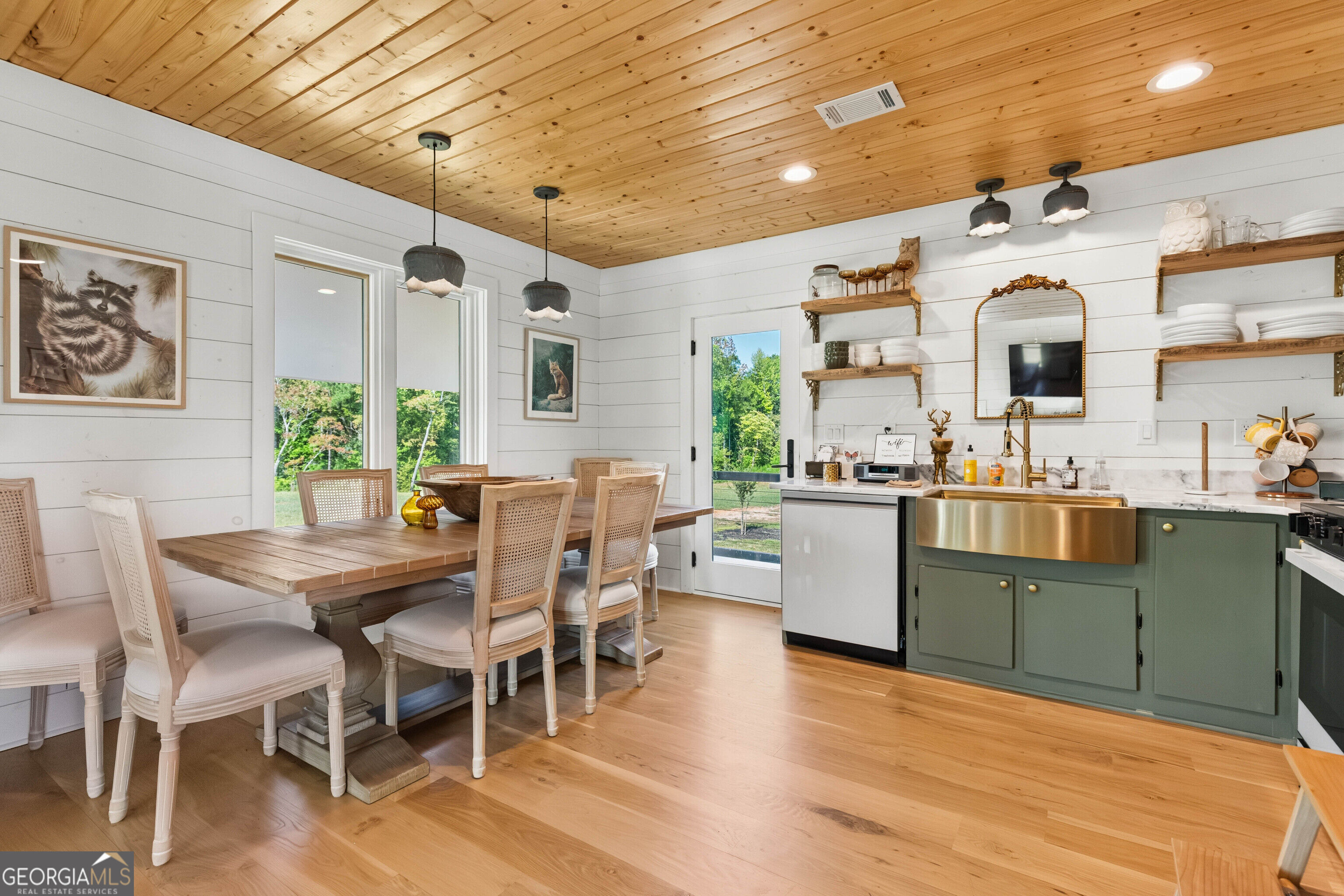 692 Hutchins Wolfskin Road Stephens GA 30667