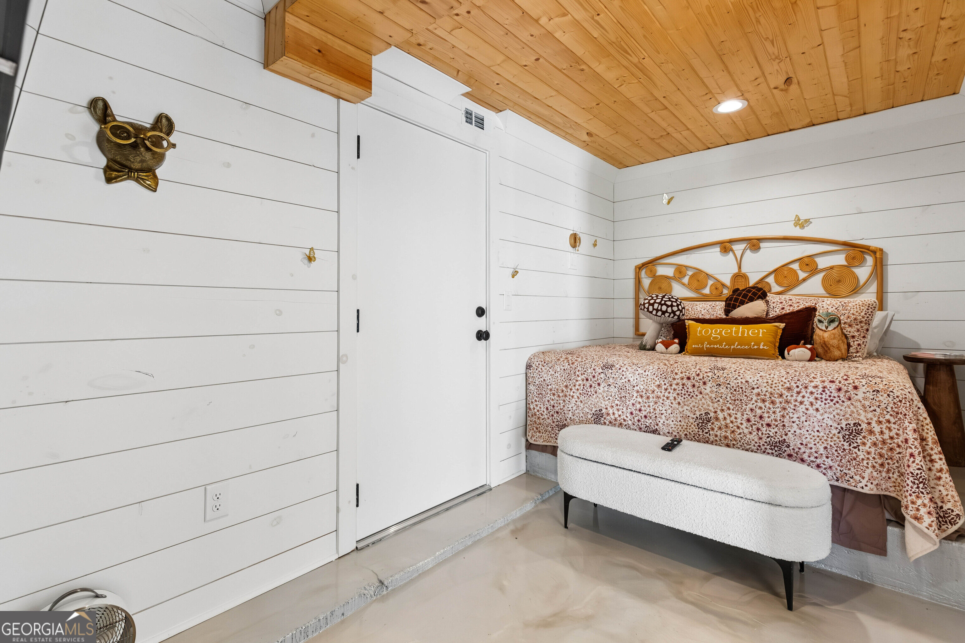 692 Hutchins Wolfskin Road Stephens GA 30667