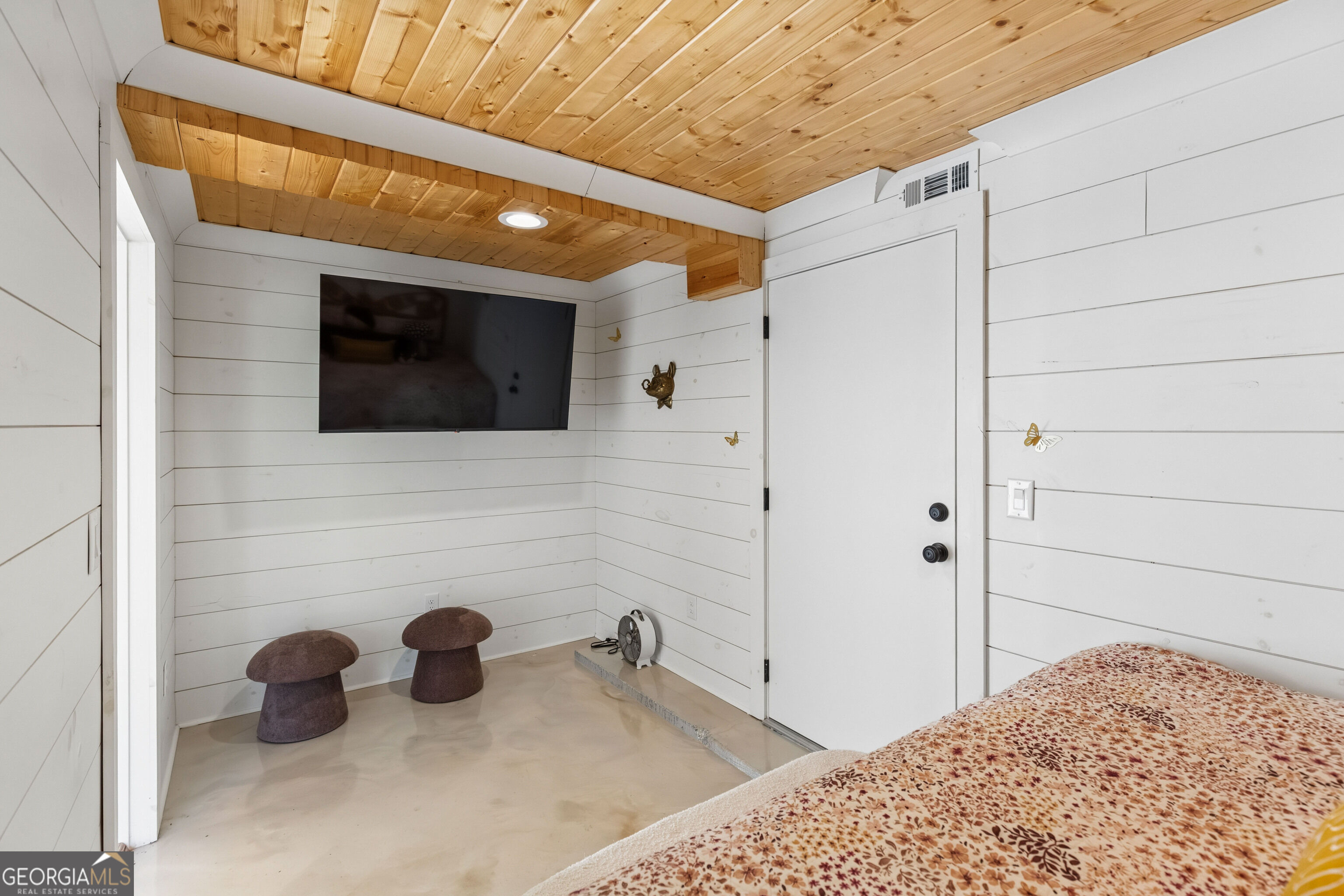 692 Hutchins Wolfskin Road Stephens GA 30667