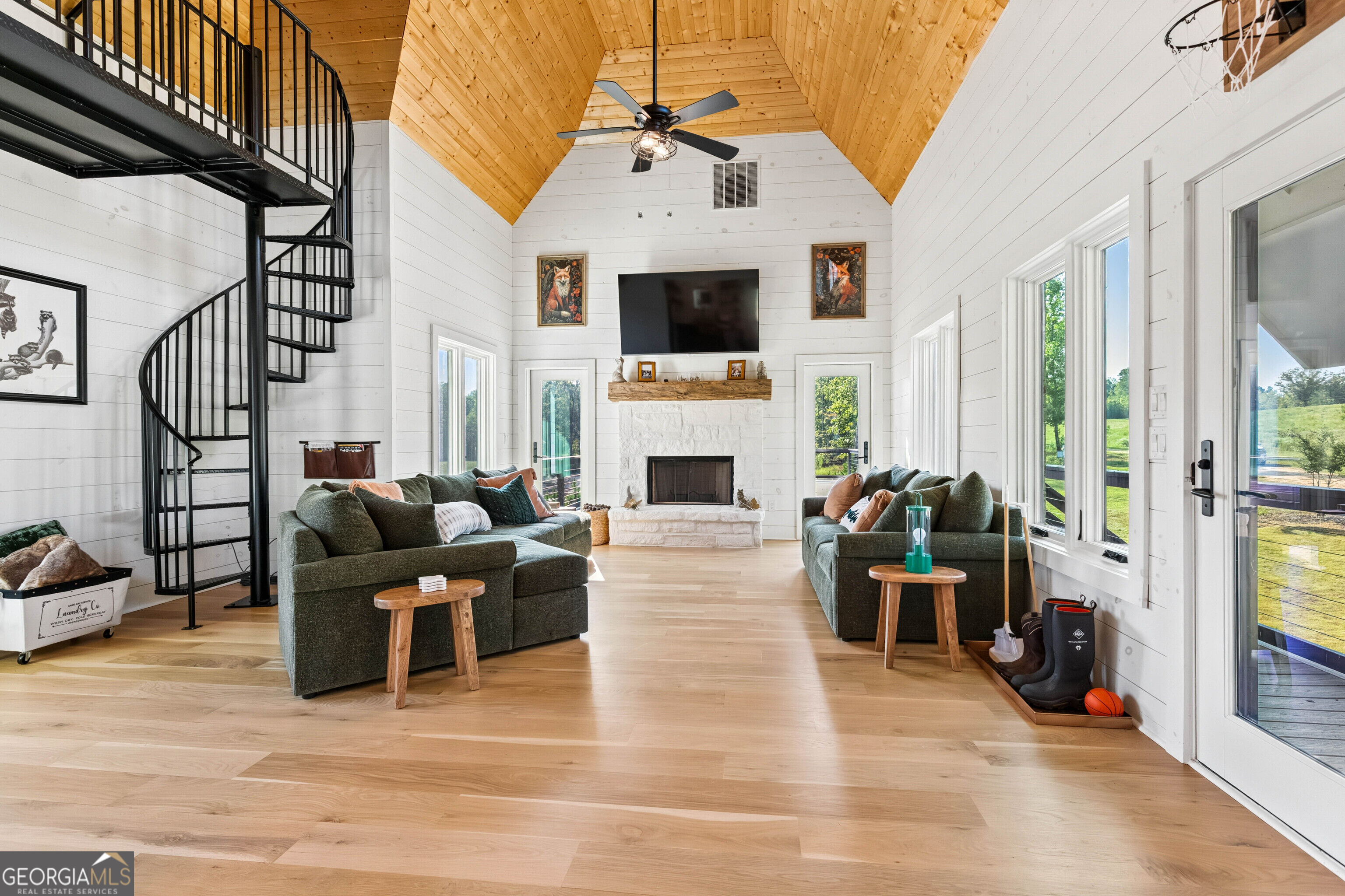 692 Hutchins Wolfskin Road Stephens GA 30667