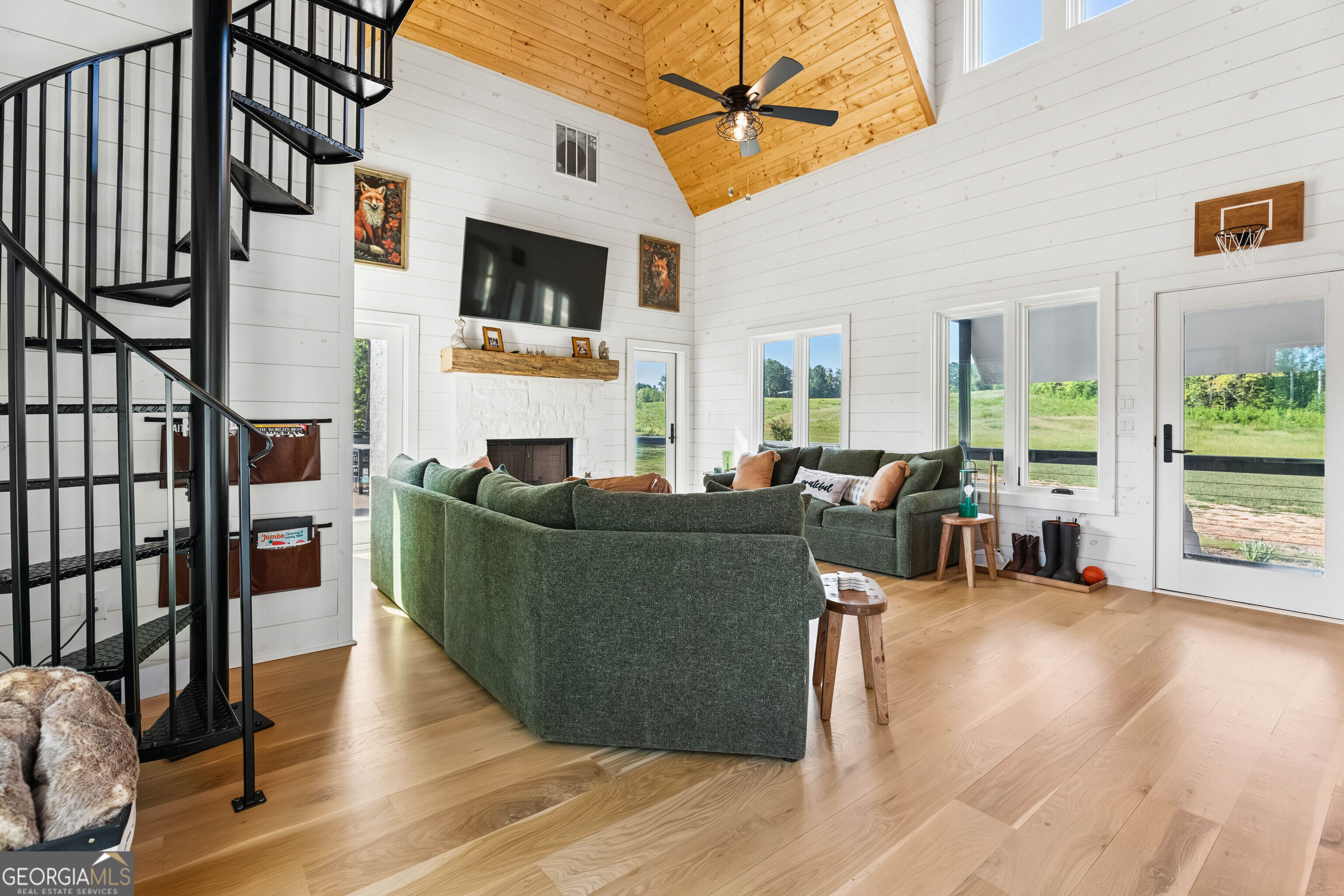 692 Hutchins Wolfskin Road Stephens GA 30667