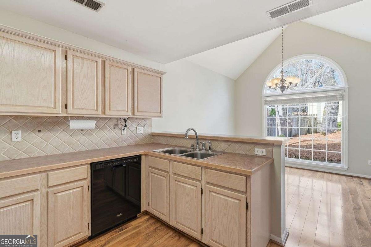 1243 Wynford Woods SW Marietta GA 30064