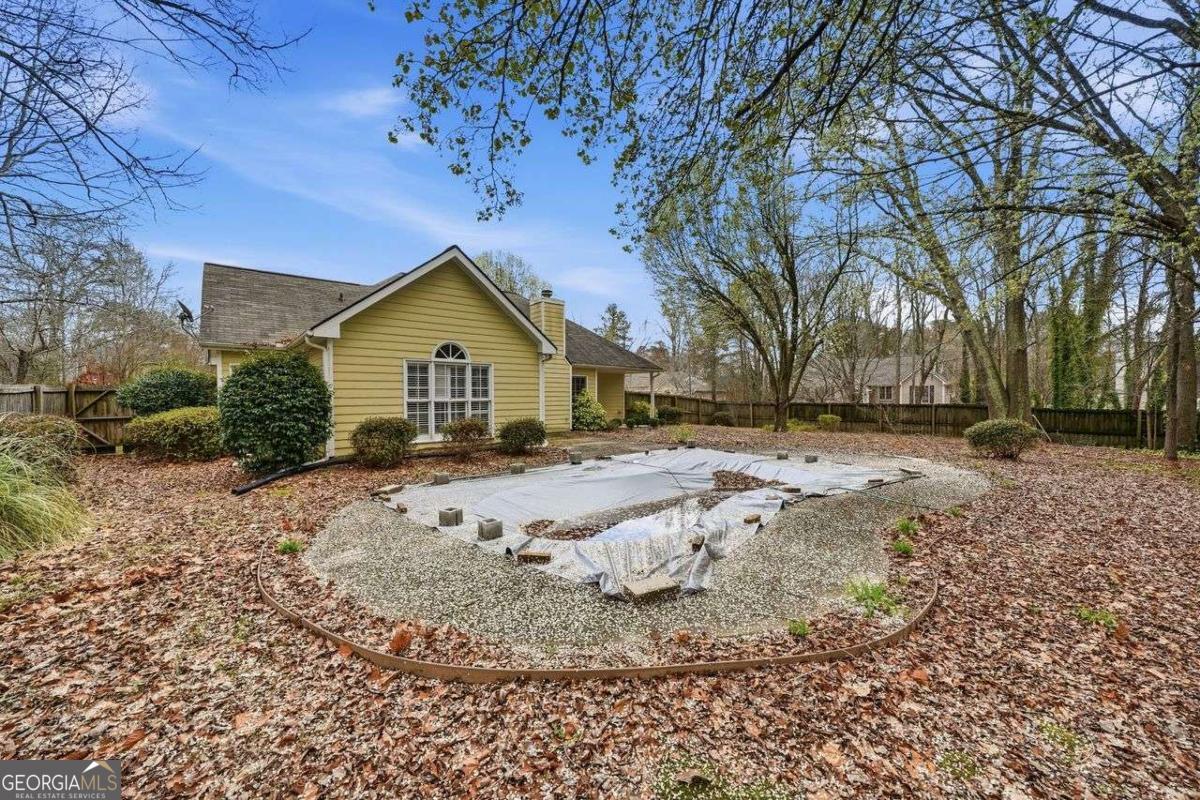 1243 Wynford Woods SW Marietta GA 30064