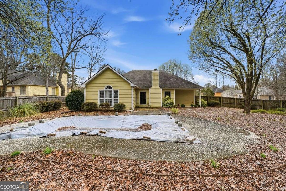 1243 Wynford Woods SW Marietta GA 30064