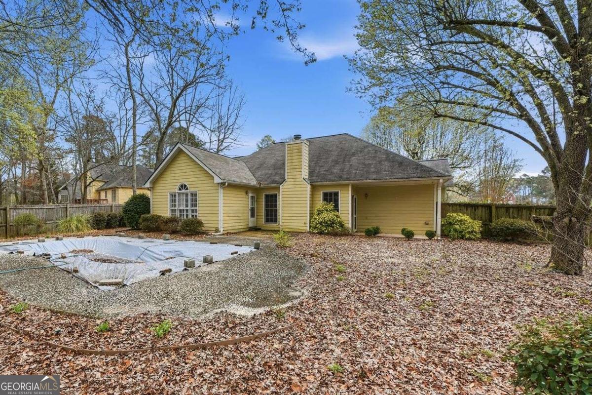1243 Wynford Woods SW Marietta GA 30064