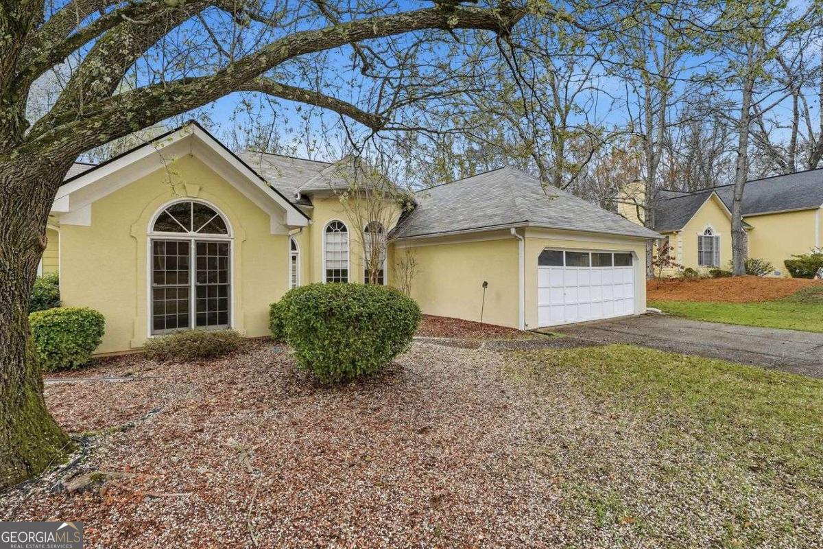 1243 Wynford Woods SW Marietta GA 30064