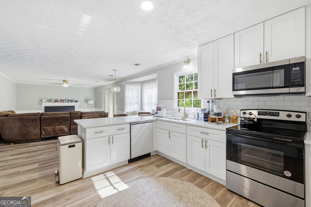 5052 Wind Point Stone Mountain GA 30088