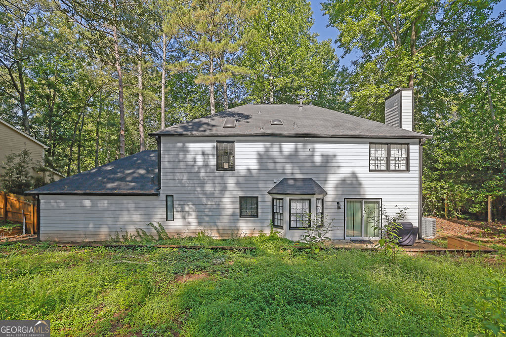 5052 Wind Point Stone Mountain GA 30088