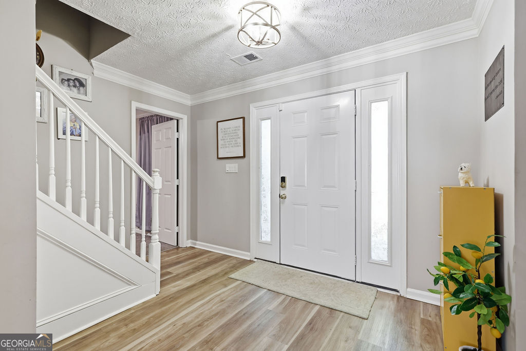 5052 Wind Point Stone Mountain GA 30088