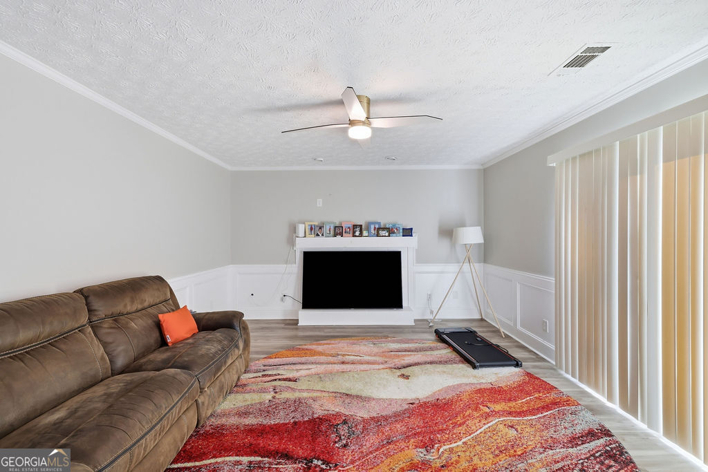 5052 Wind Point Stone Mountain GA 30088