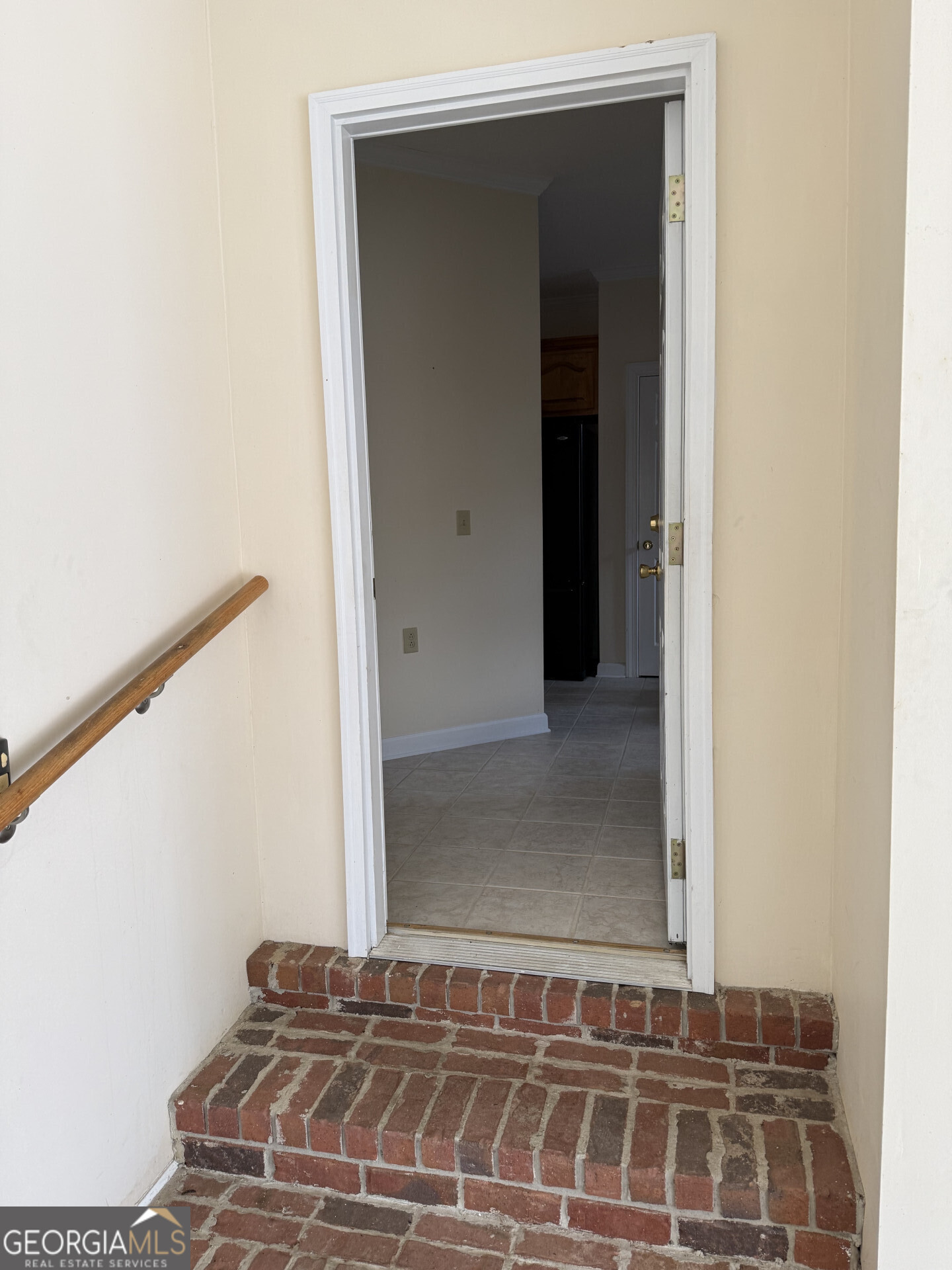 102 Oak Circle Glennville GA 30427
