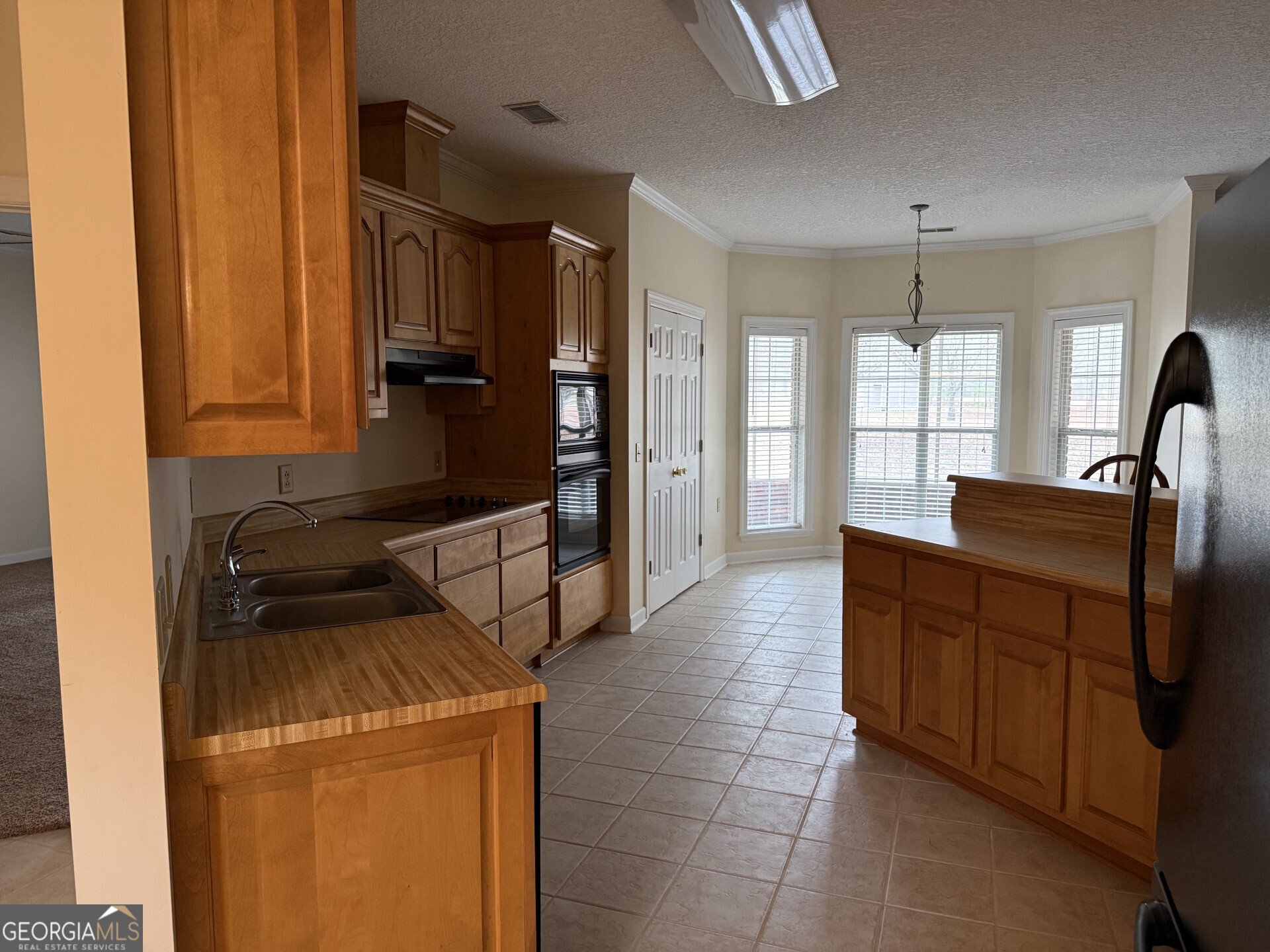 102 Oak Circle Glennville GA 30427
