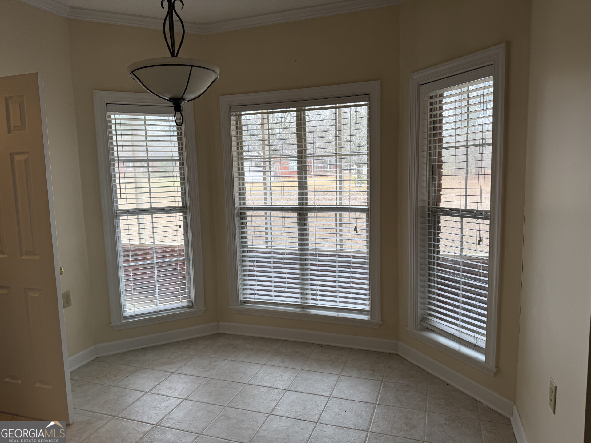 102 Oak Circle Glennville GA 30427