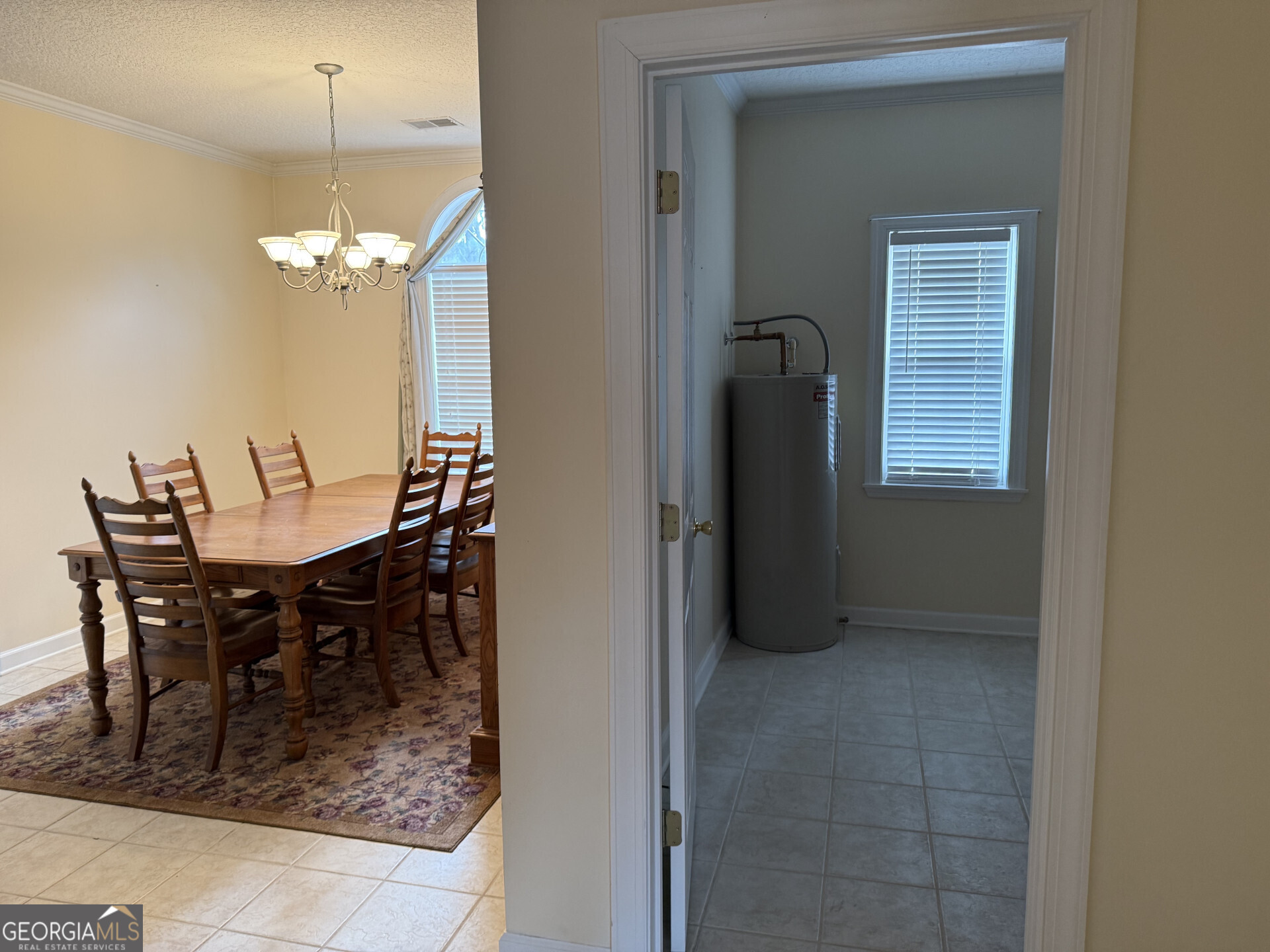 102 Oak Circle Glennville GA 30427