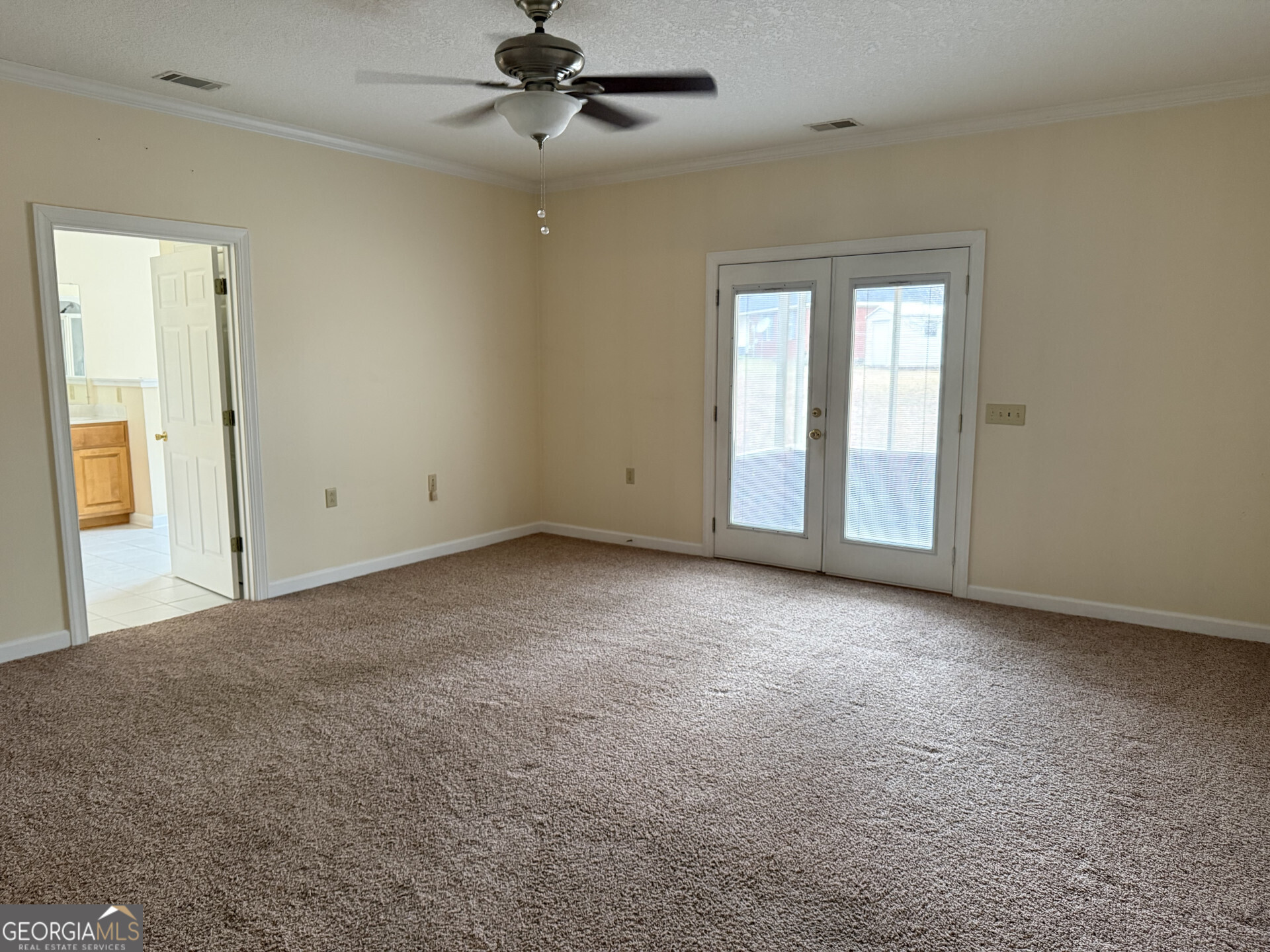 102 Oak Circle Glennville GA 30427