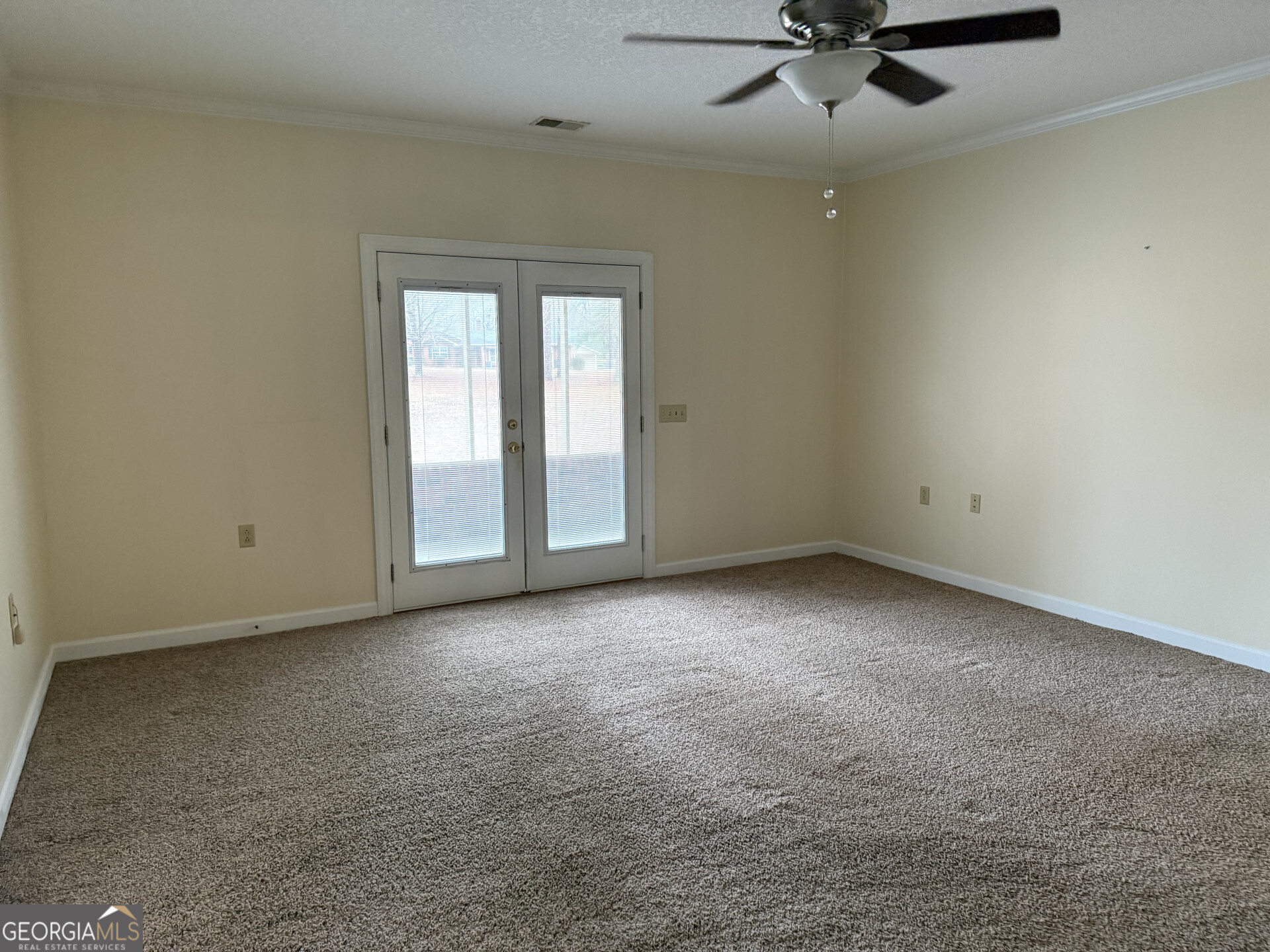 102 Oak Circle Glennville GA 30427