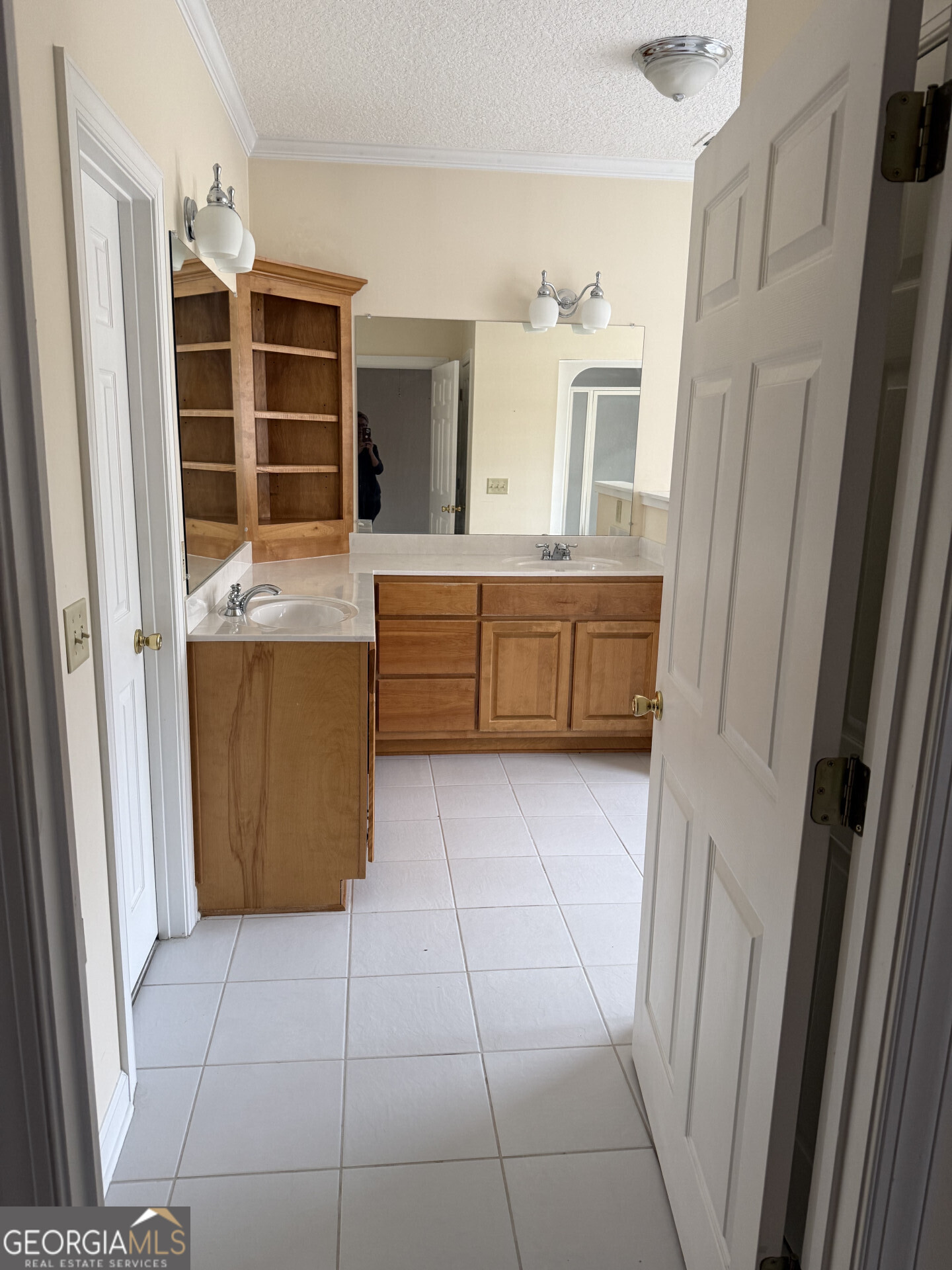 102 Oak Circle Glennville GA 30427