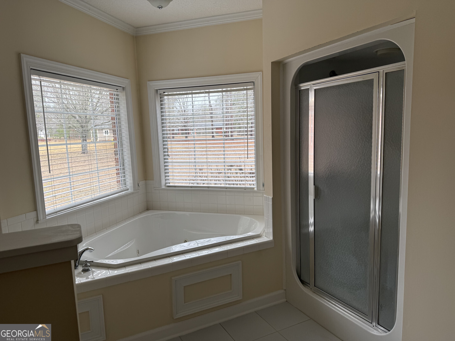 102 Oak Circle Glennville GA 30427