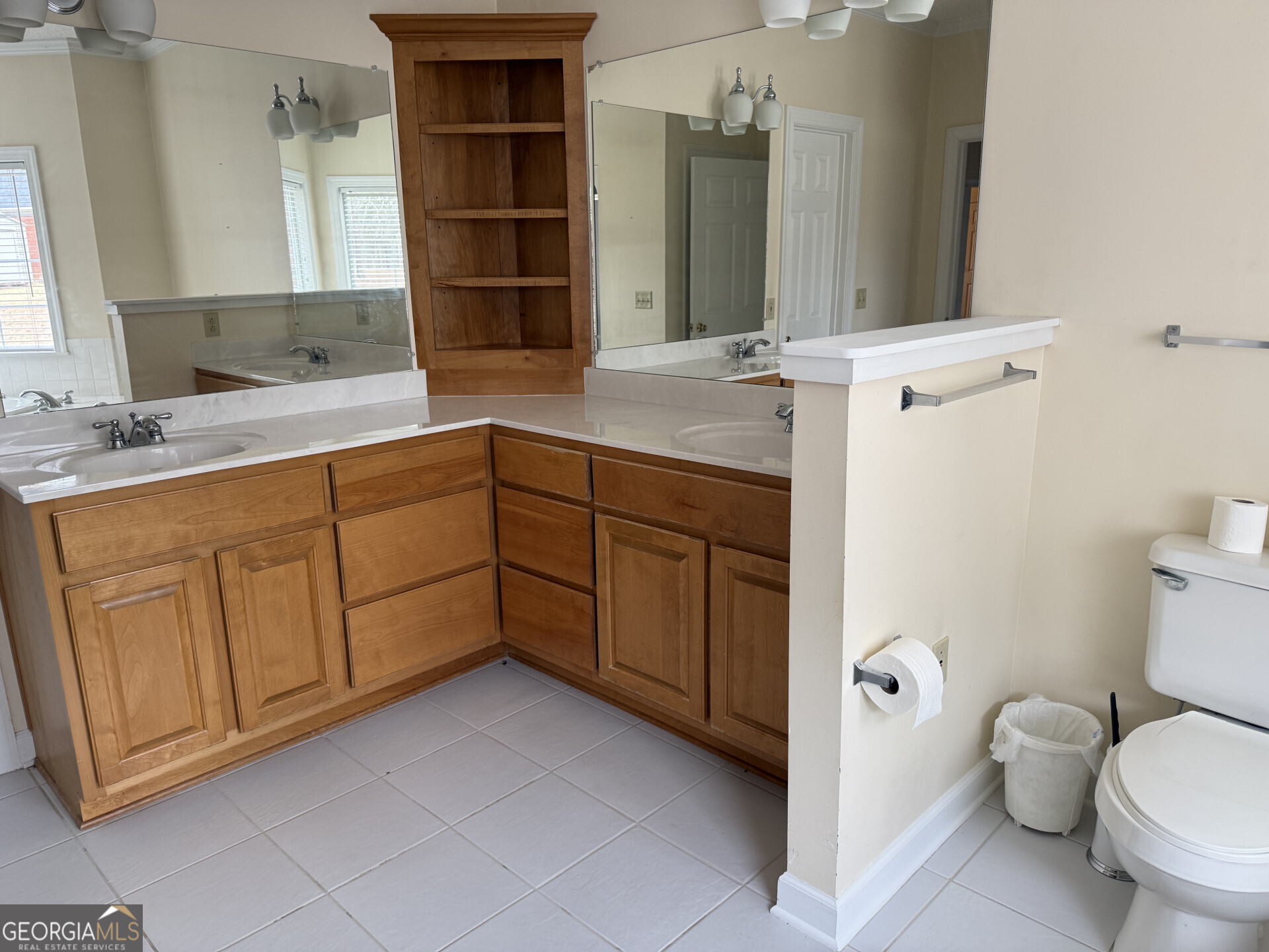 102 Oak Circle Glennville GA 30427