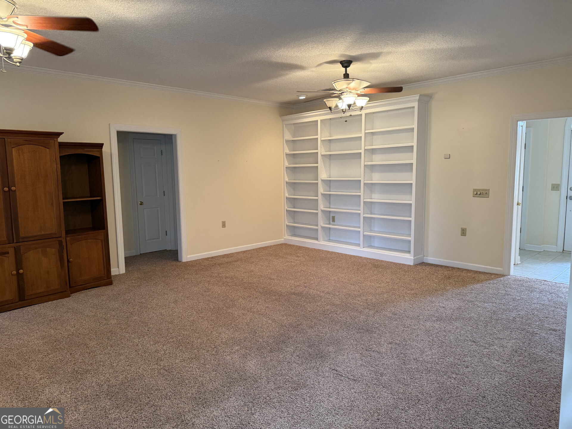 102 Oak Circle Glennville GA 30427