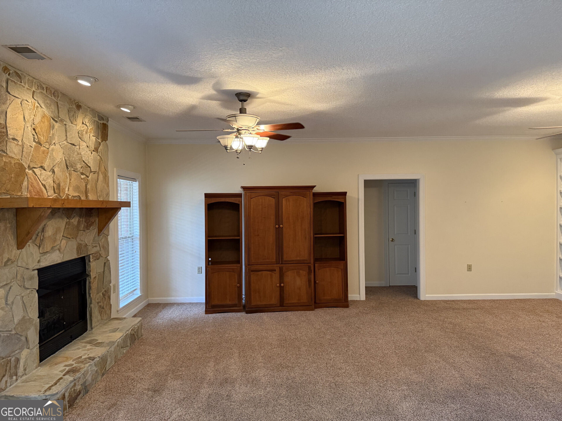 102 Oak Circle Glennville GA 30427
