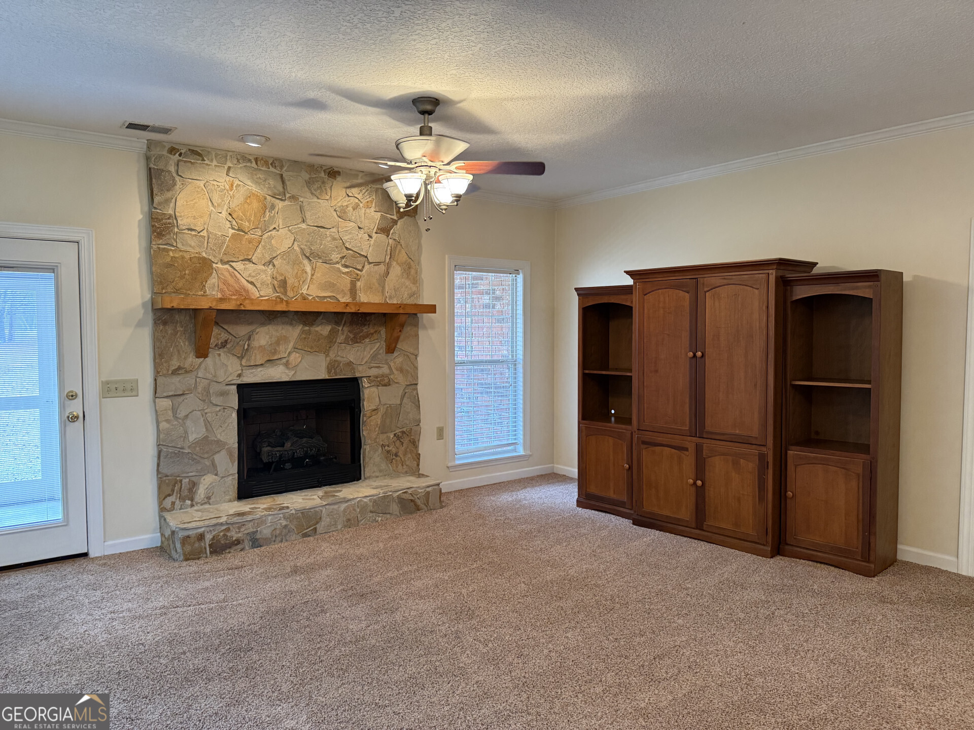 102 Oak Circle Glennville GA 30427