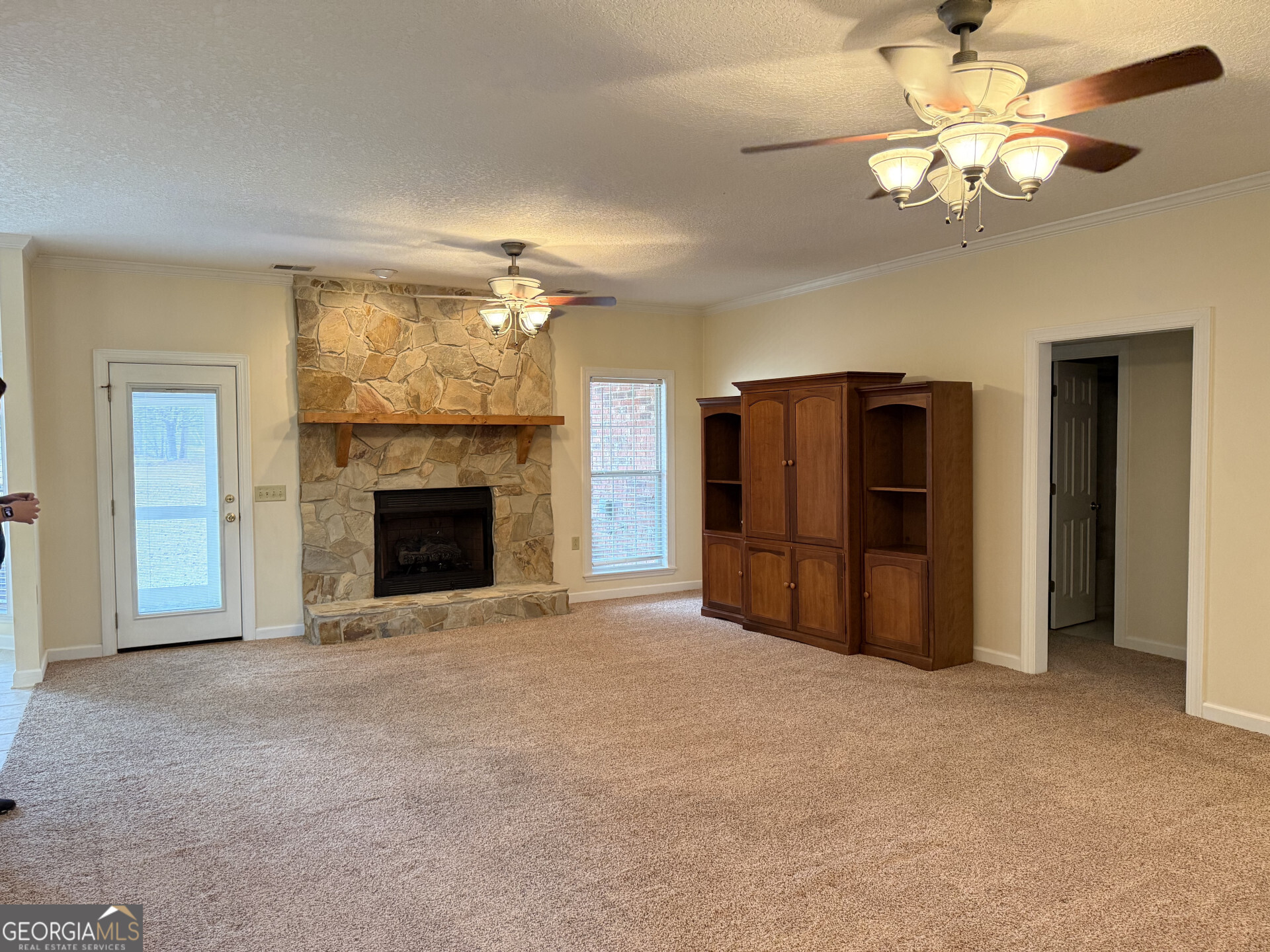 102 Oak Circle Glennville GA 30427