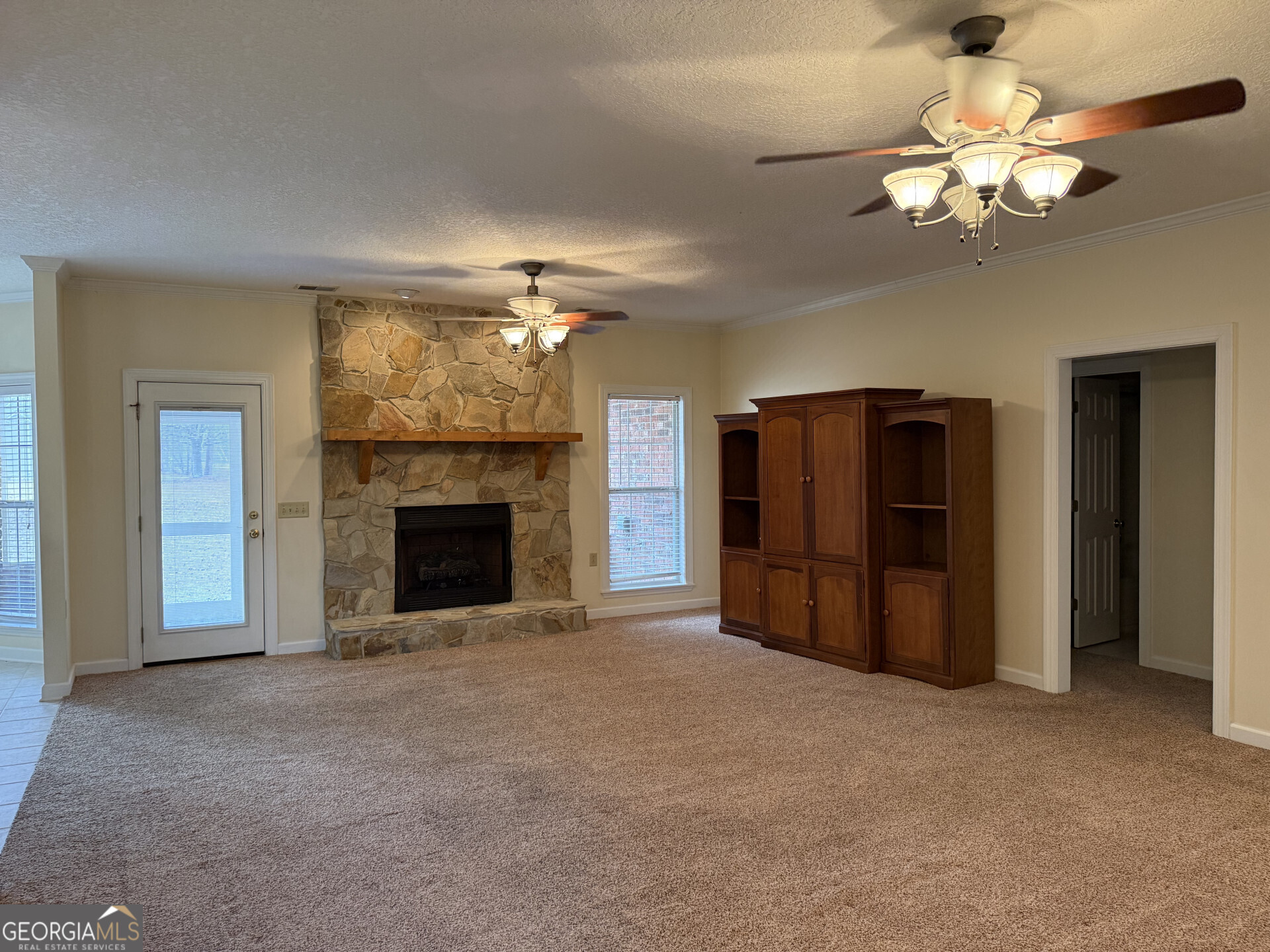 102 Oak Circle Glennville GA 30427